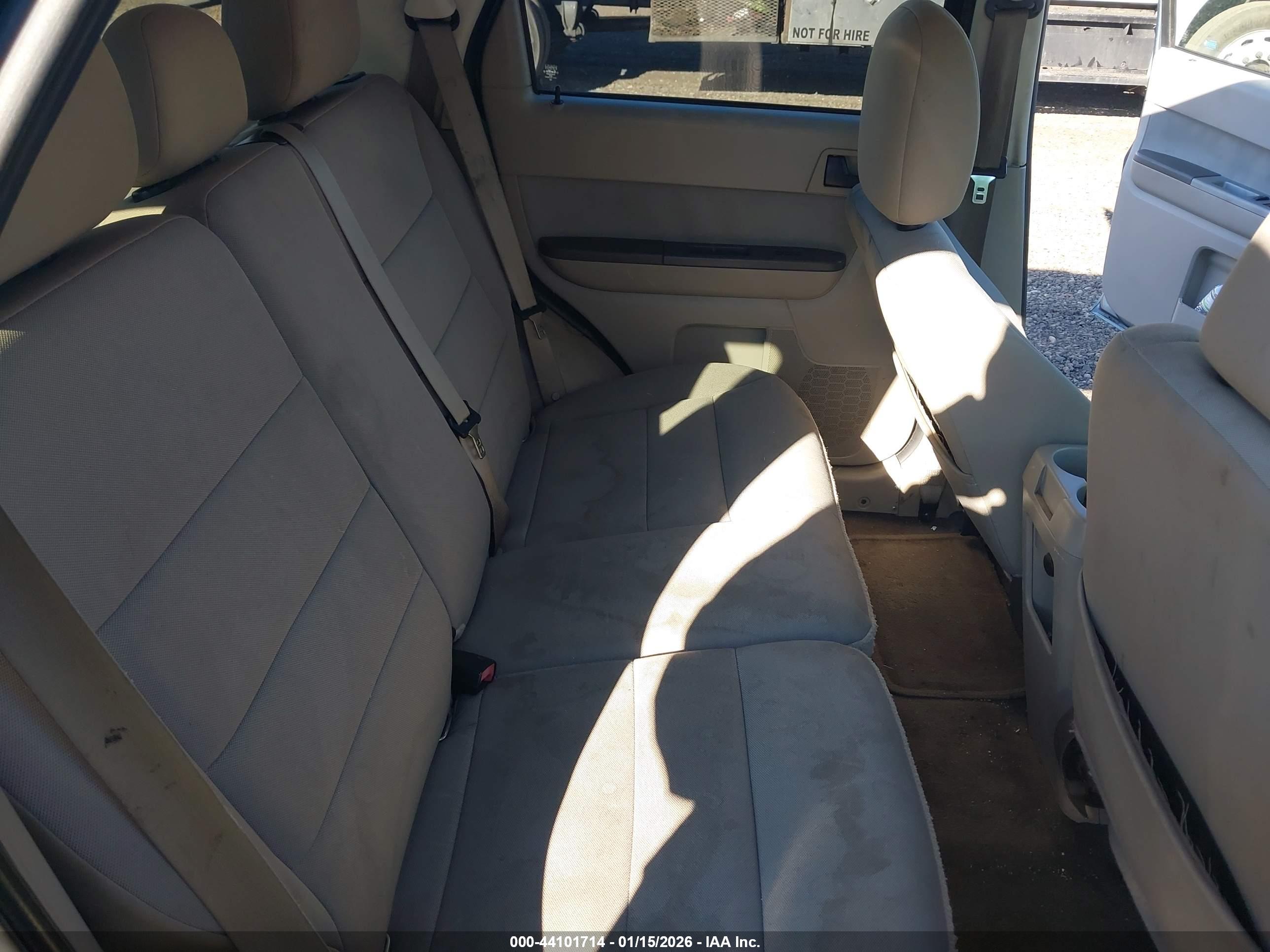 FORD ESCAPE image 8