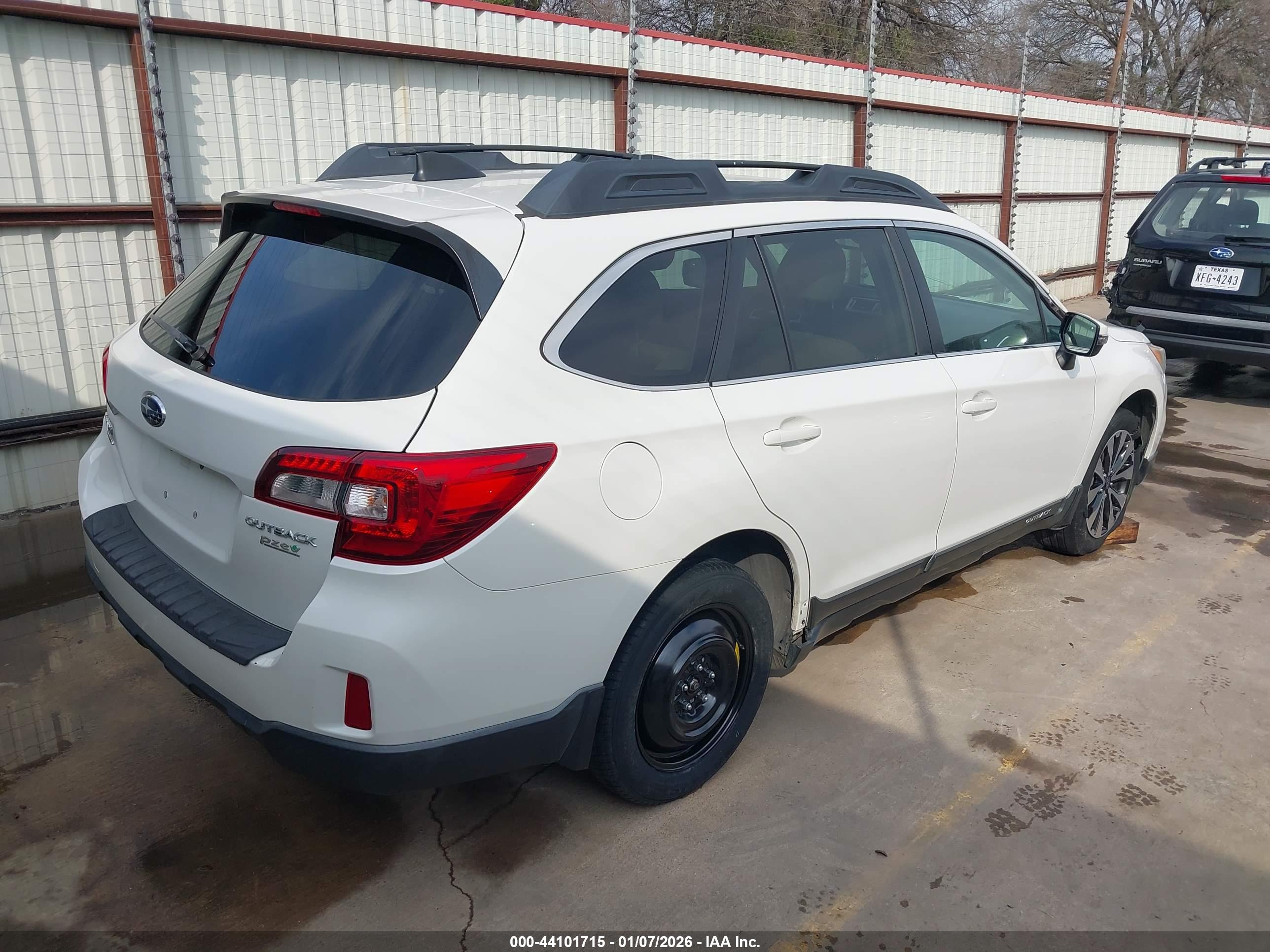 SUBARU OUTBACK image 4