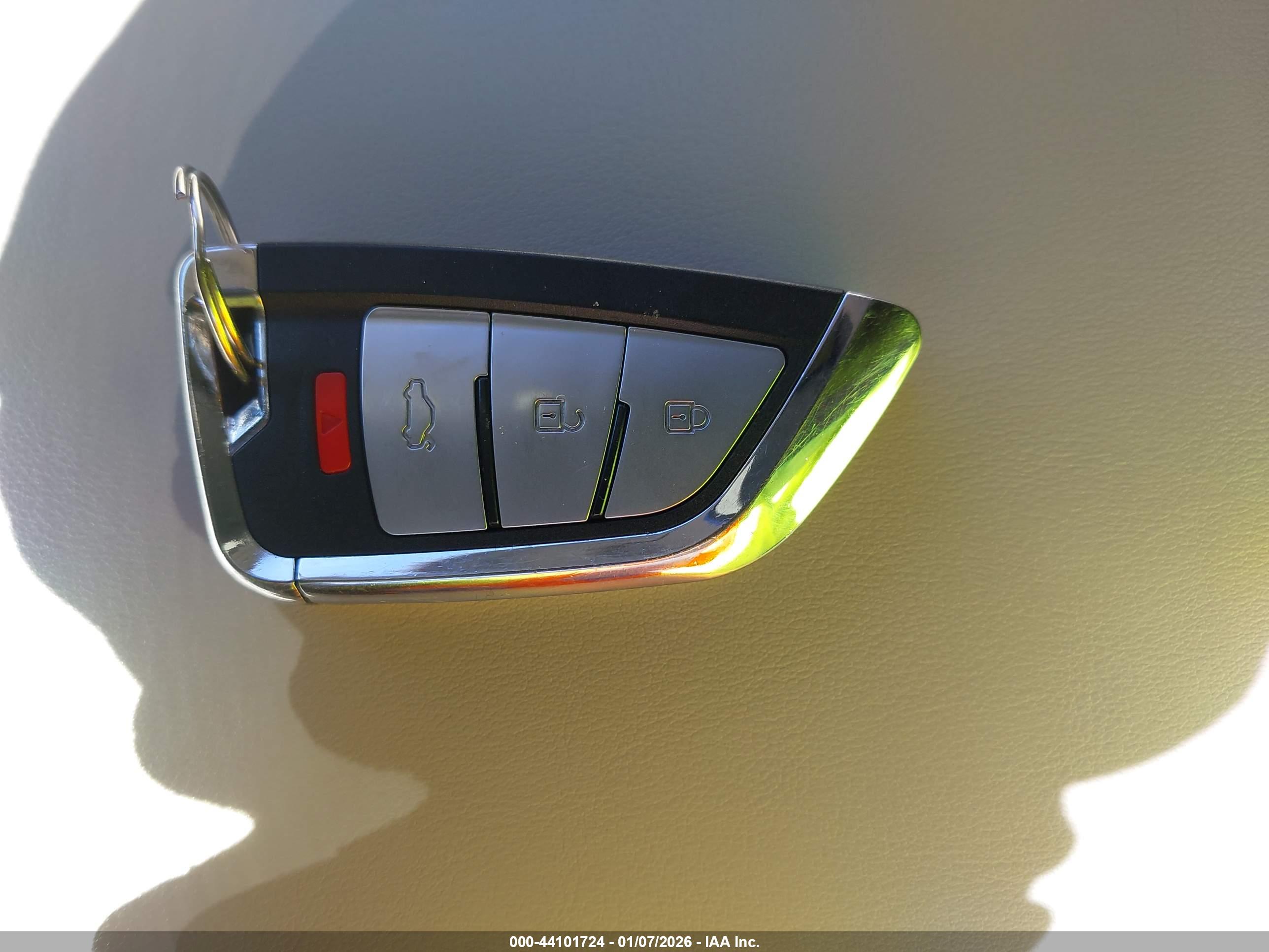 INFINITI Q50 image 11