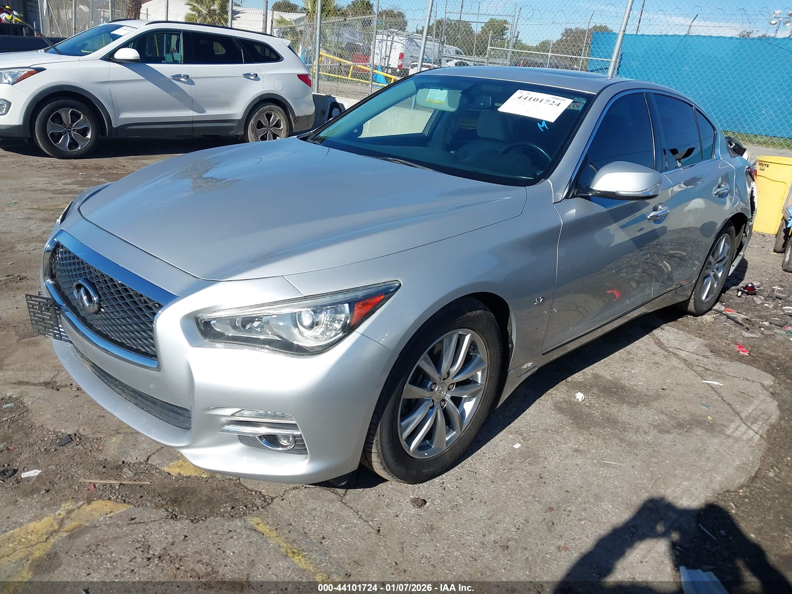 INFINITI Q50 image 2