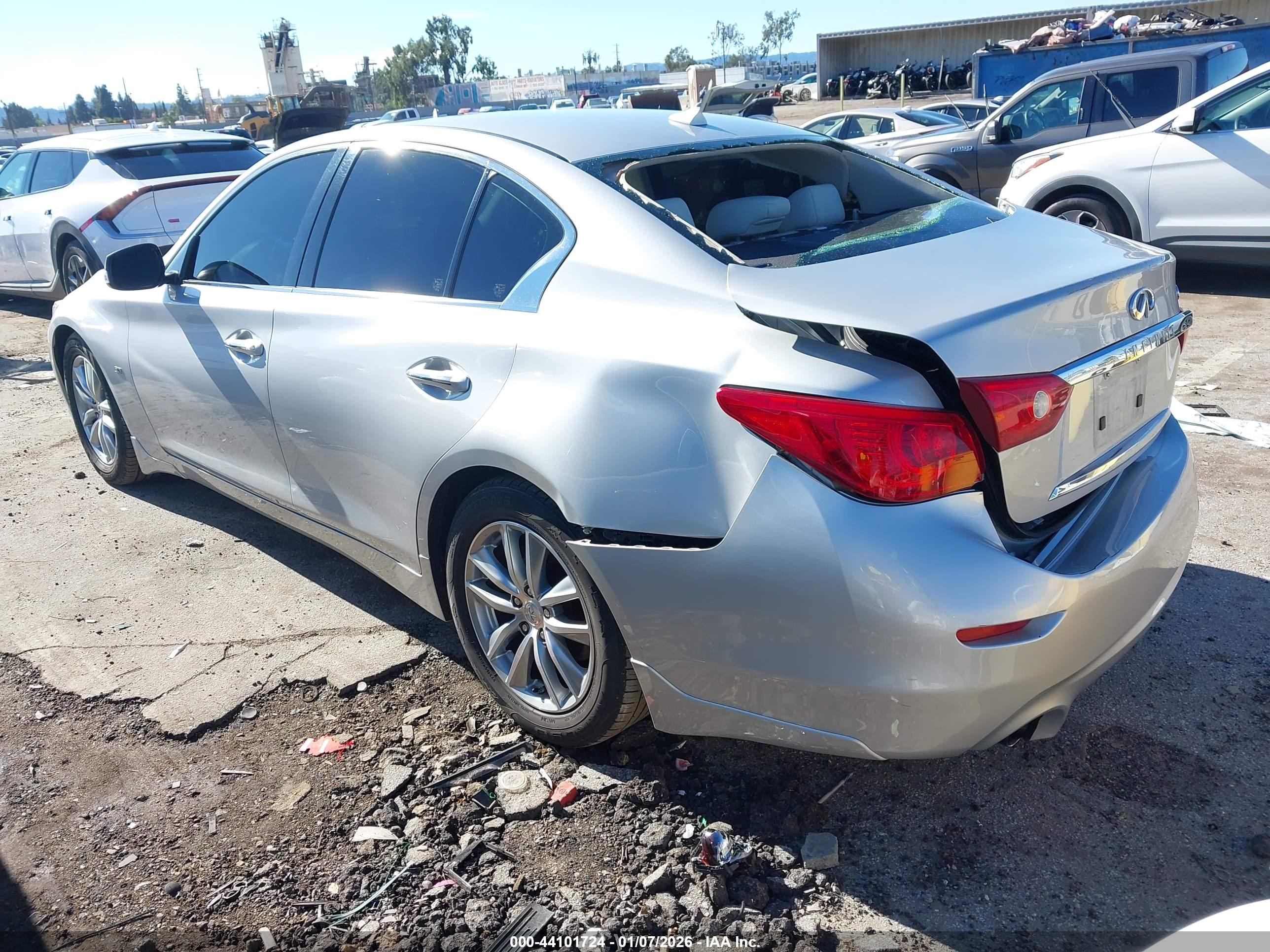 INFINITI Q50 image 3