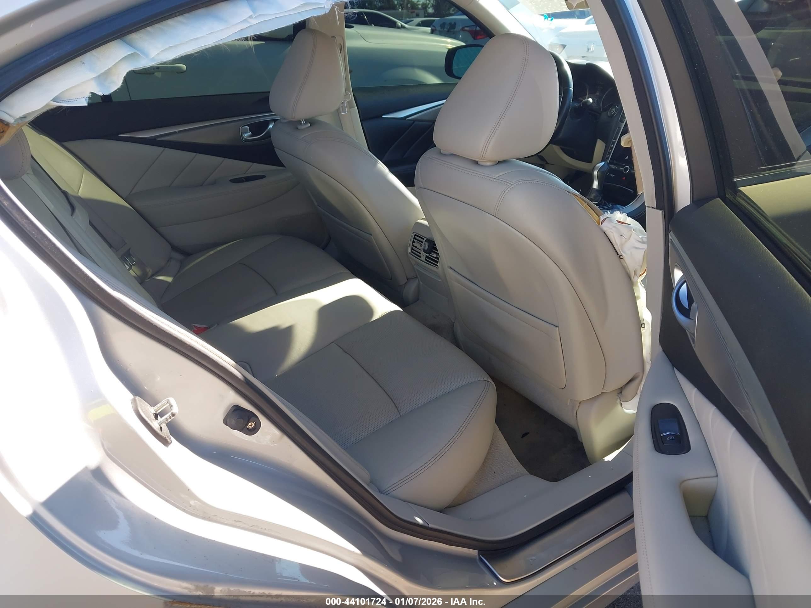 INFINITI Q50 image 8