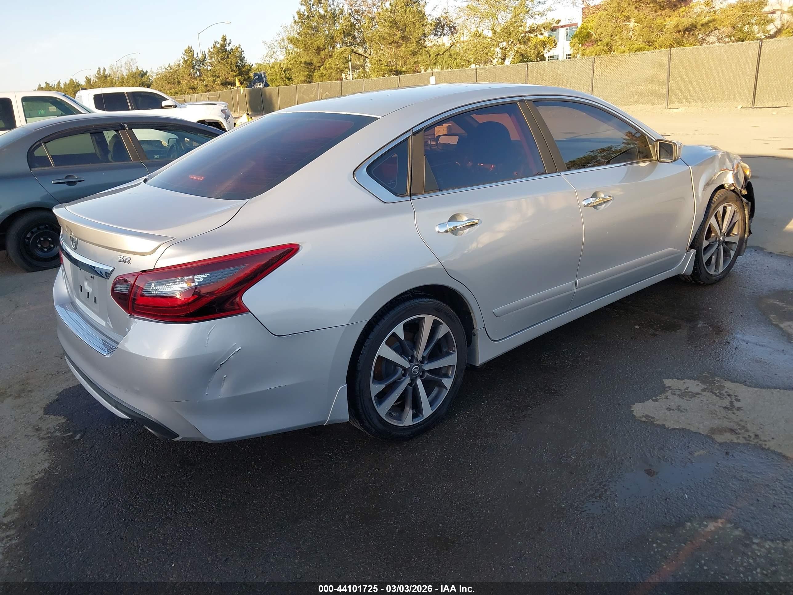 NISSAN ALTIMA image 4