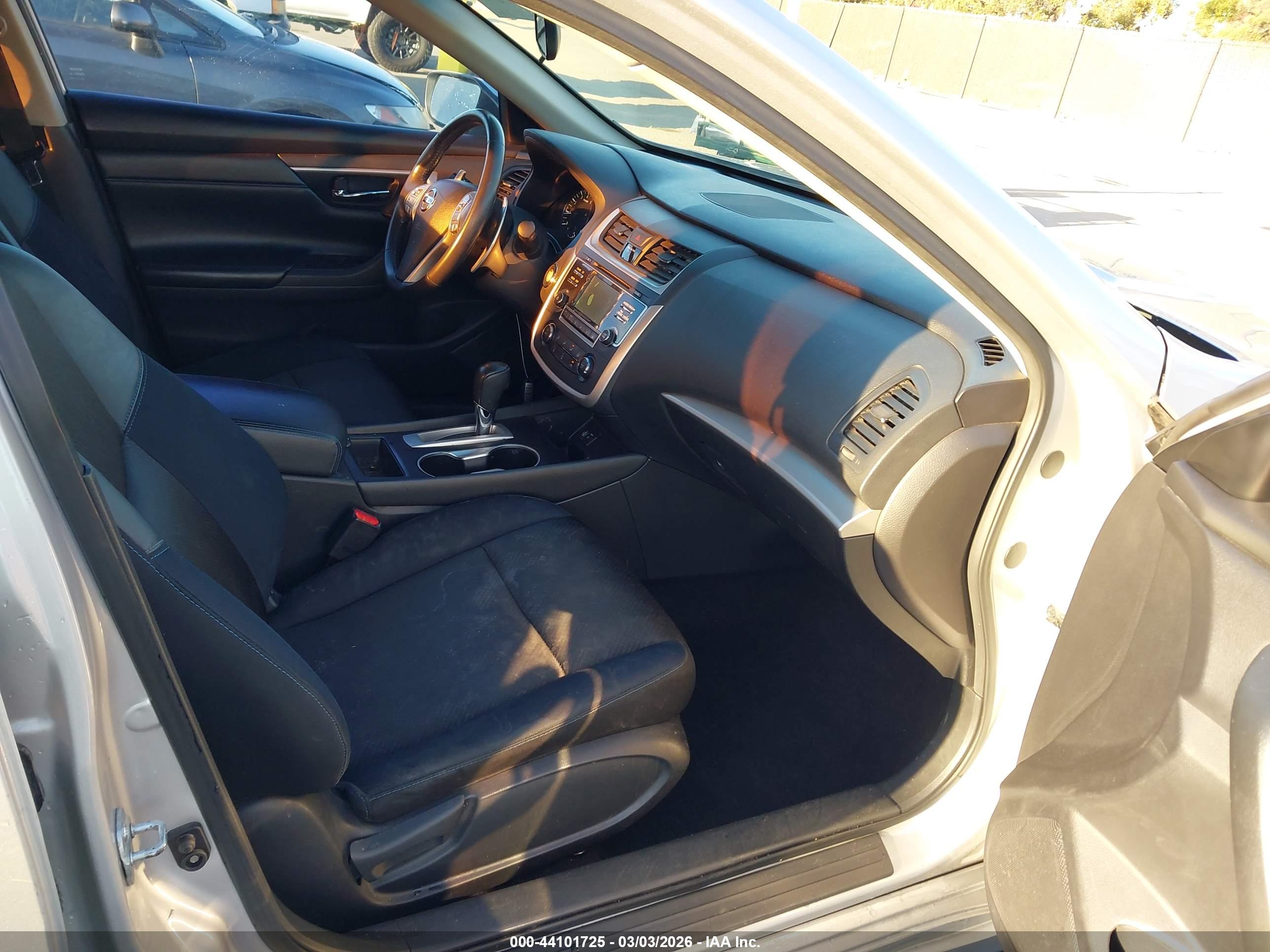 NISSAN ALTIMA image 5