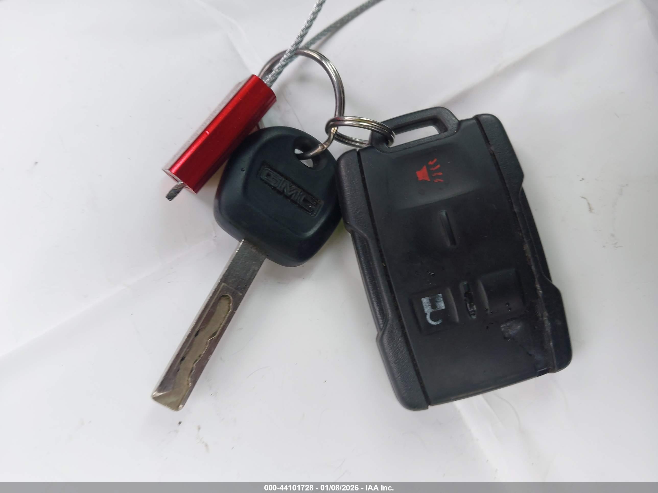 GMC CANYON image 11