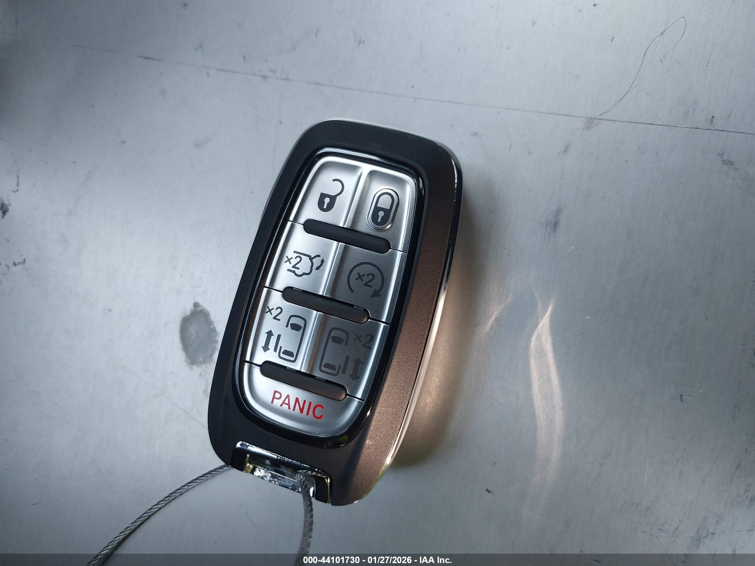 CHRYSLER PACIFICA image 11