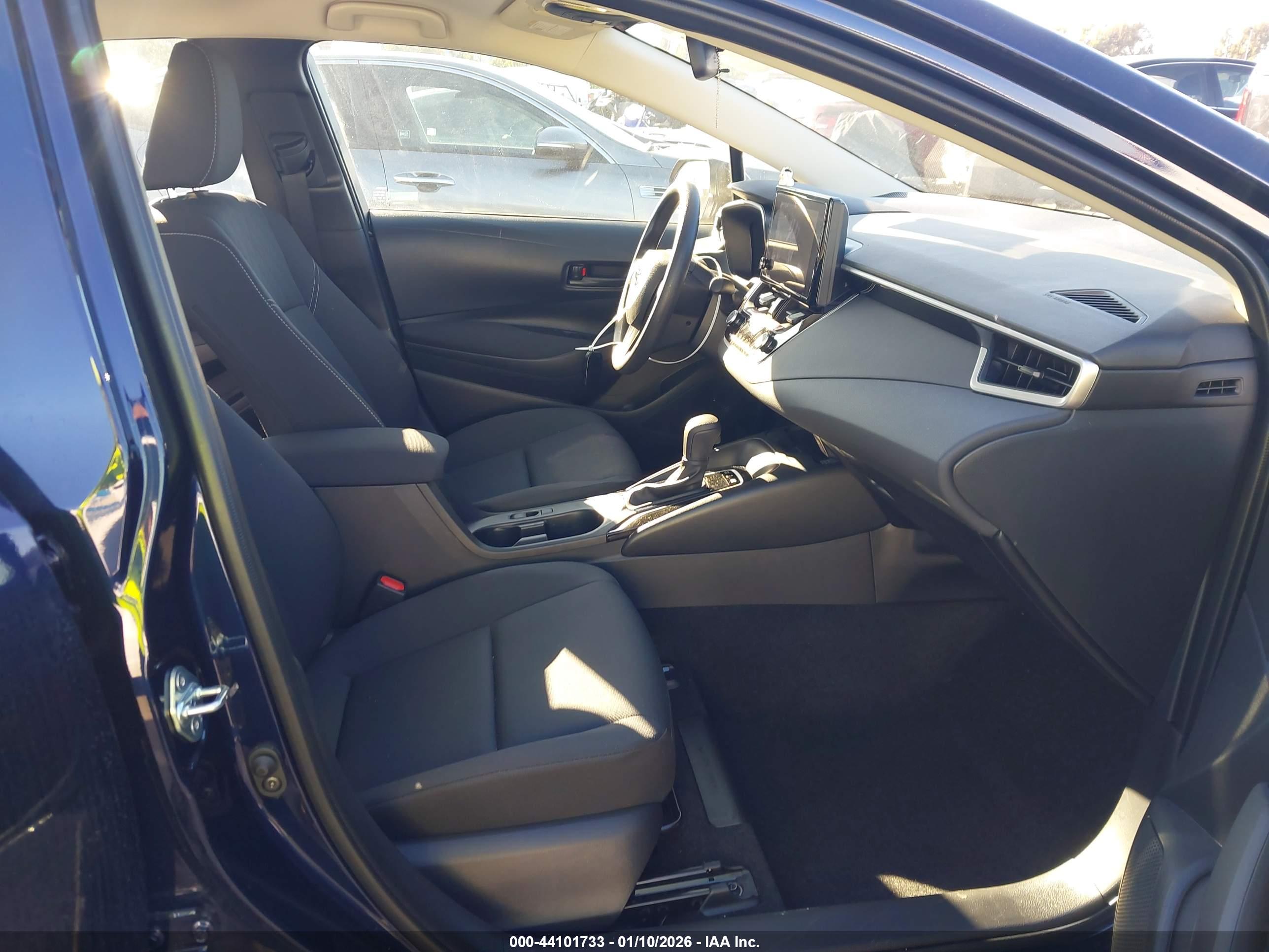 TOYOTA COROLLA image 5