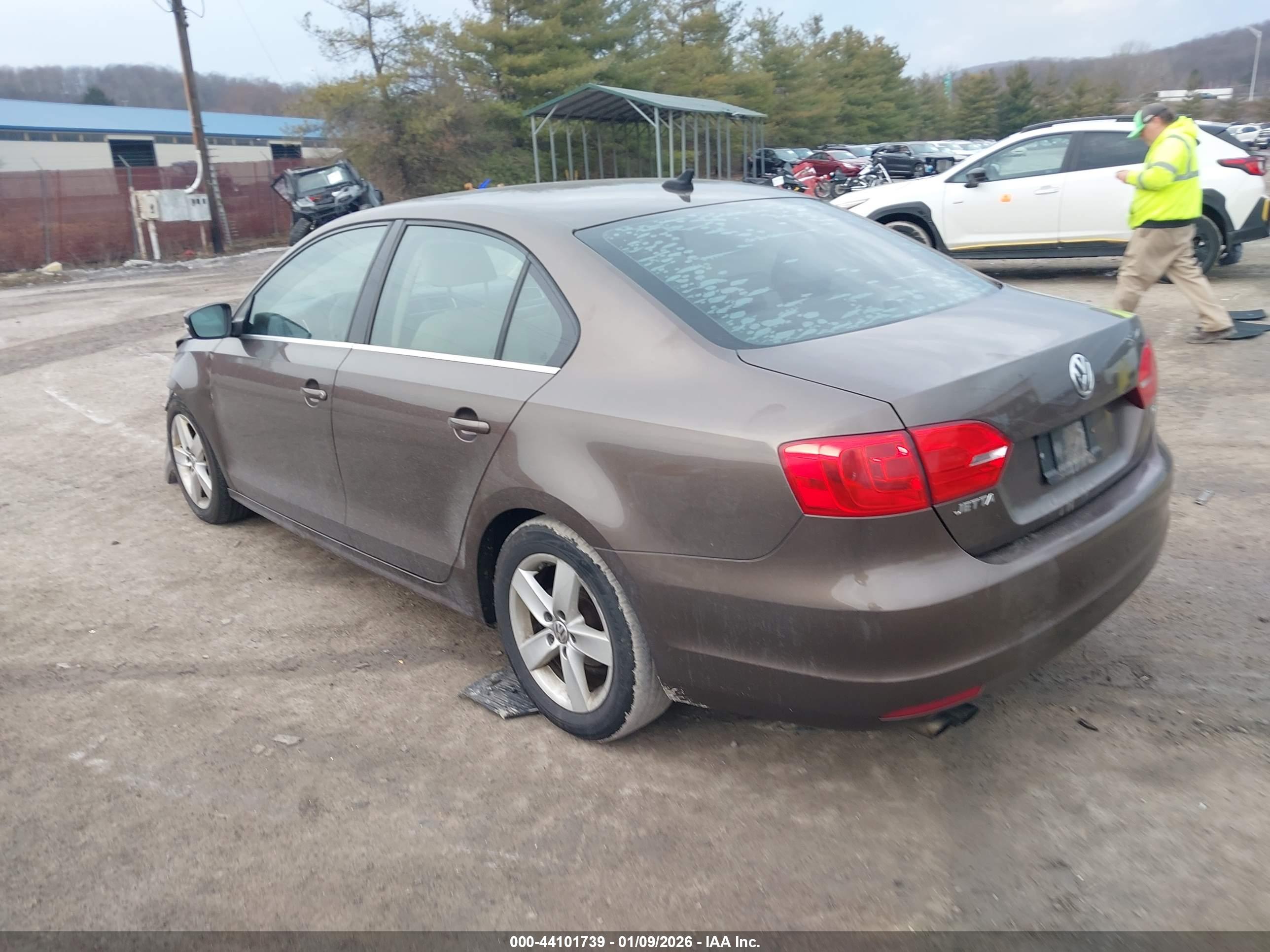 VOLKSWAGEN JETTA image 3
