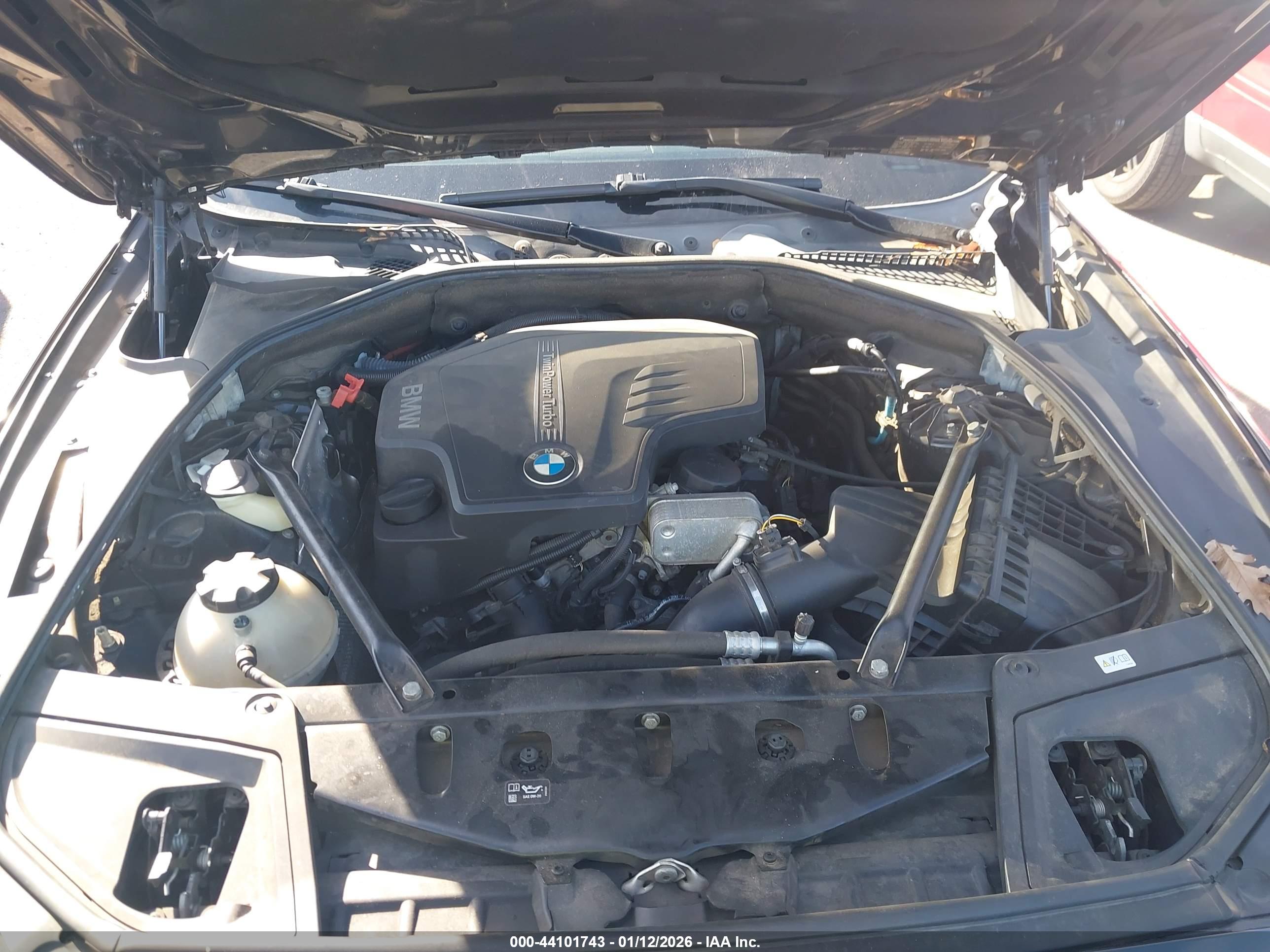 BMW 528I image 10