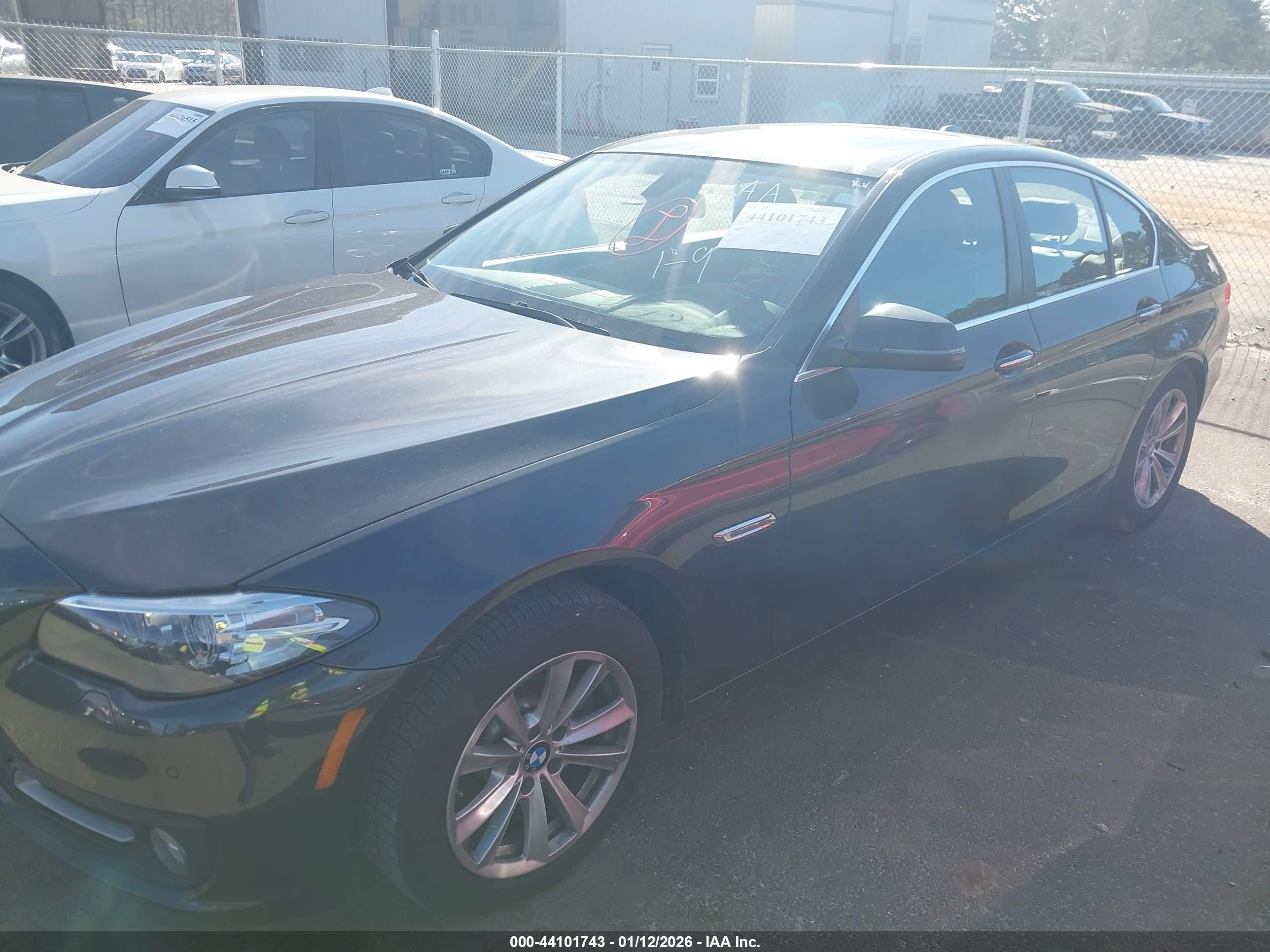 BMW 528I image 6