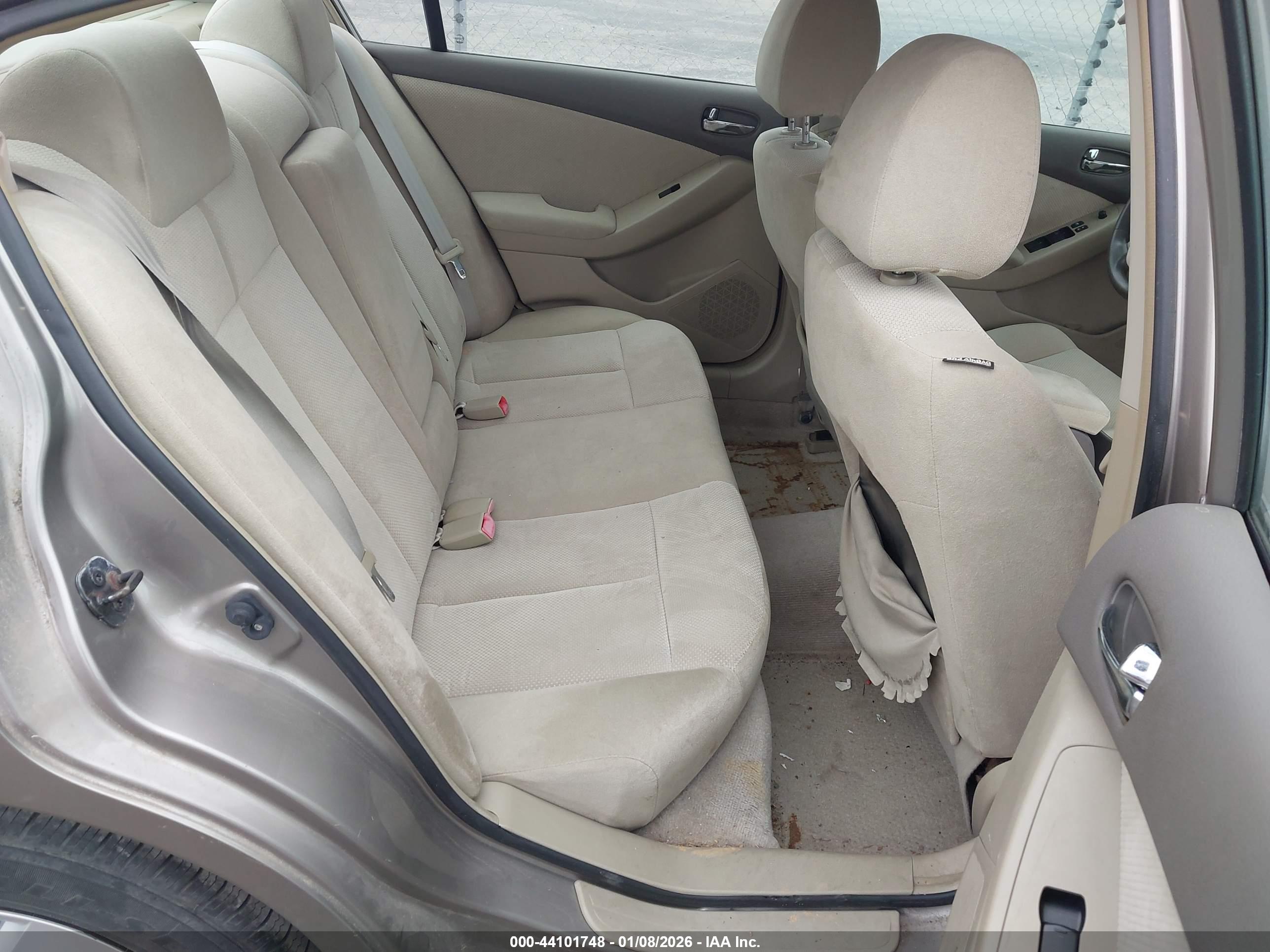NISSAN ALTIMA image 8