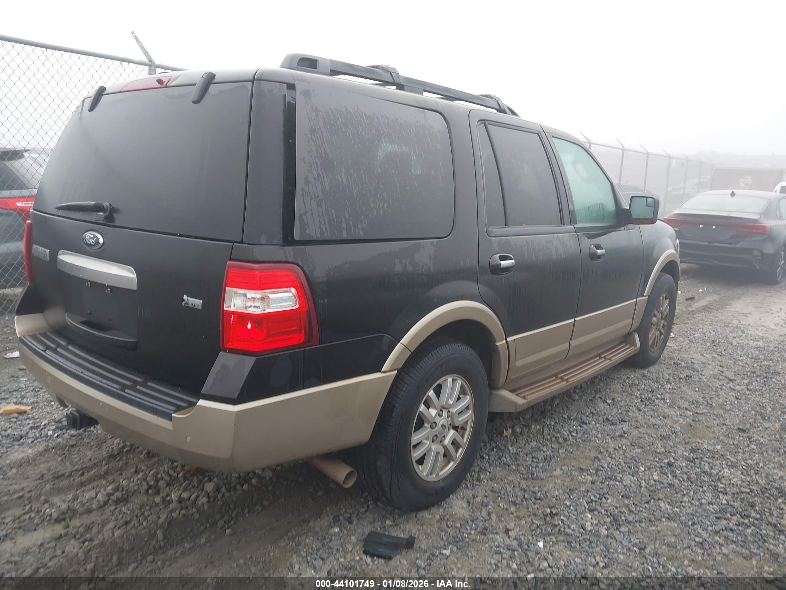 FORD EXPEDITION image 4