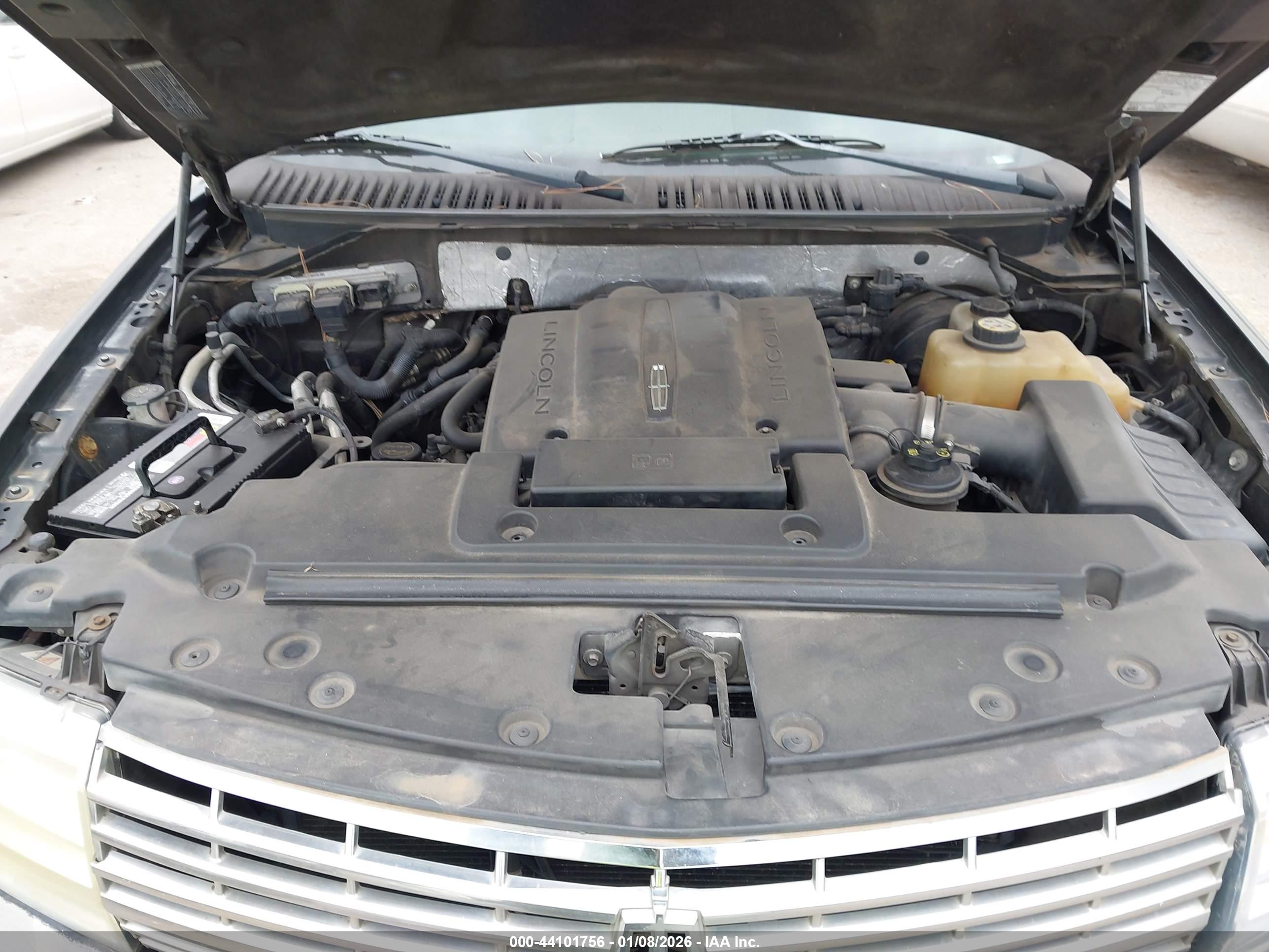 LINCOLN NAVIGATOR image 10