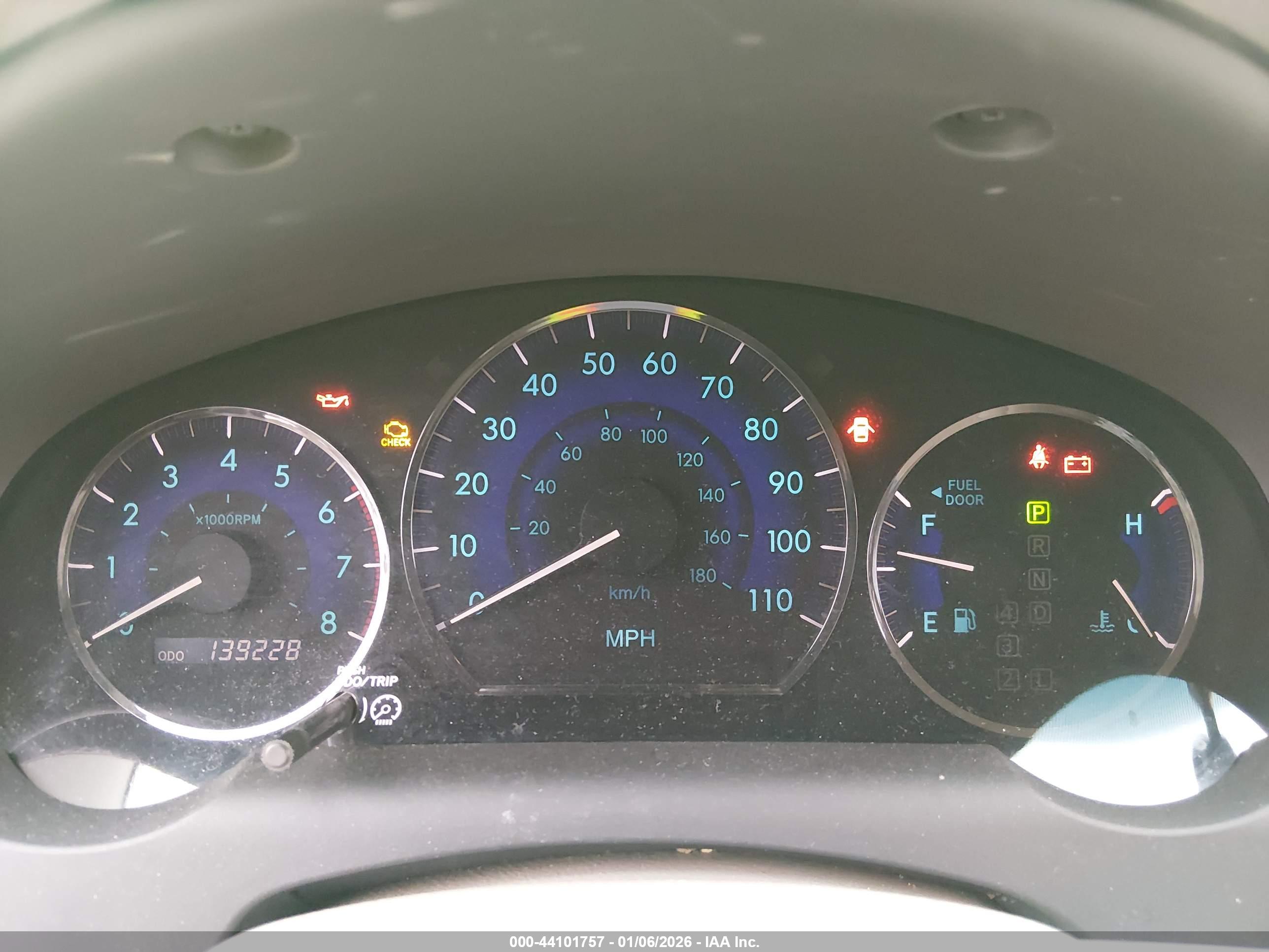 TOYOTA SIENNA image 7