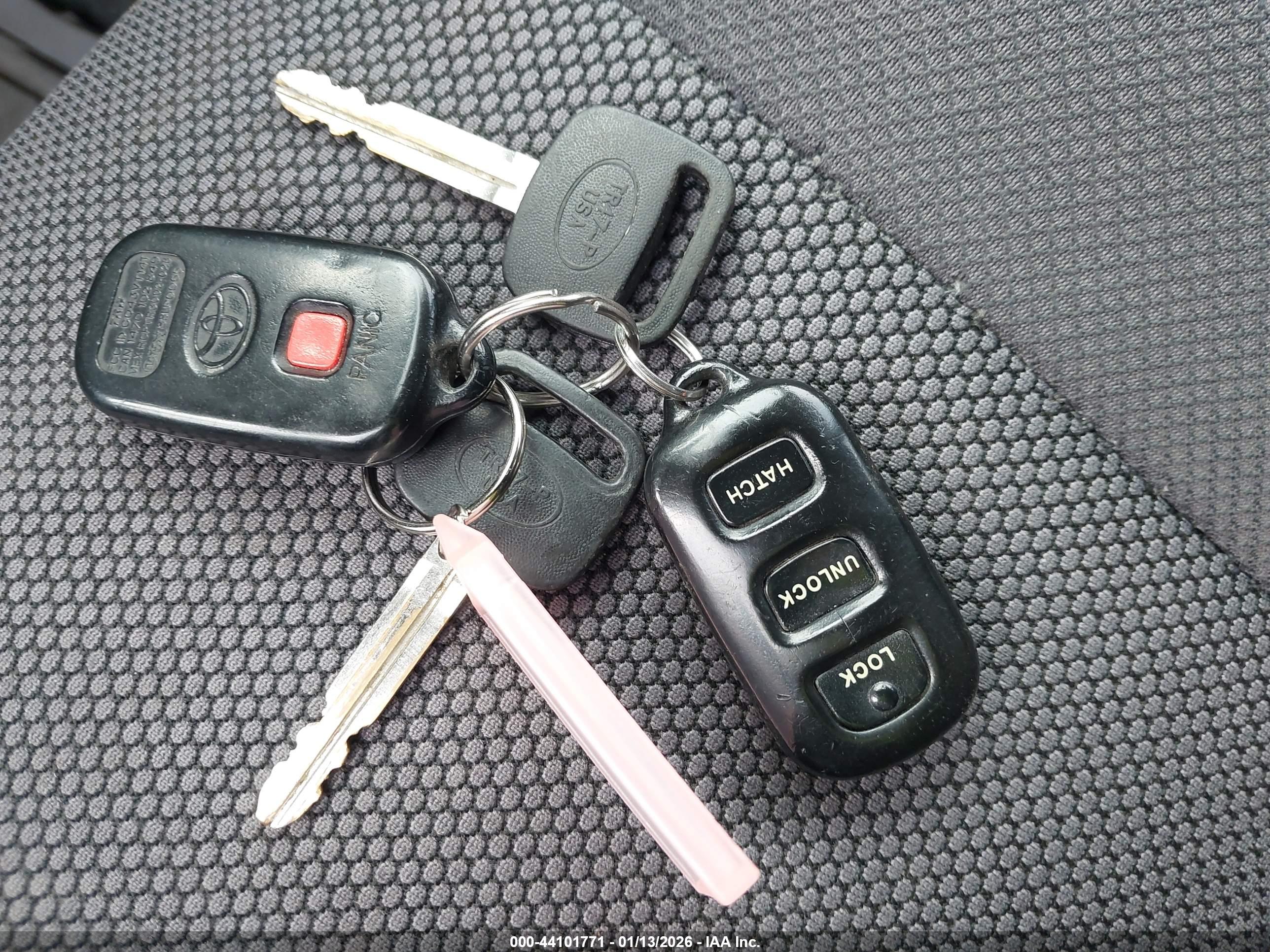 TOYOTA MATRIX image 11