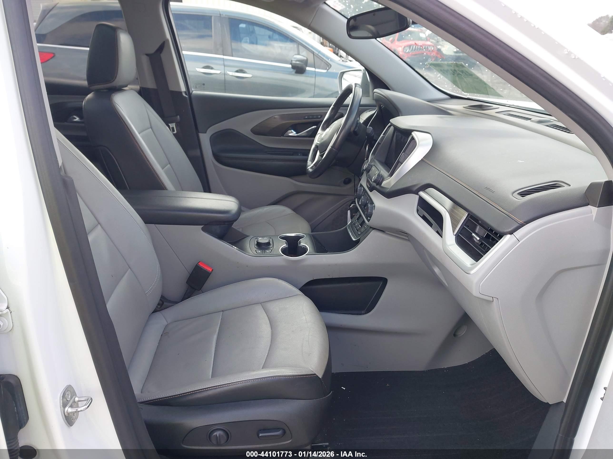 GMC TERRAIN image 5