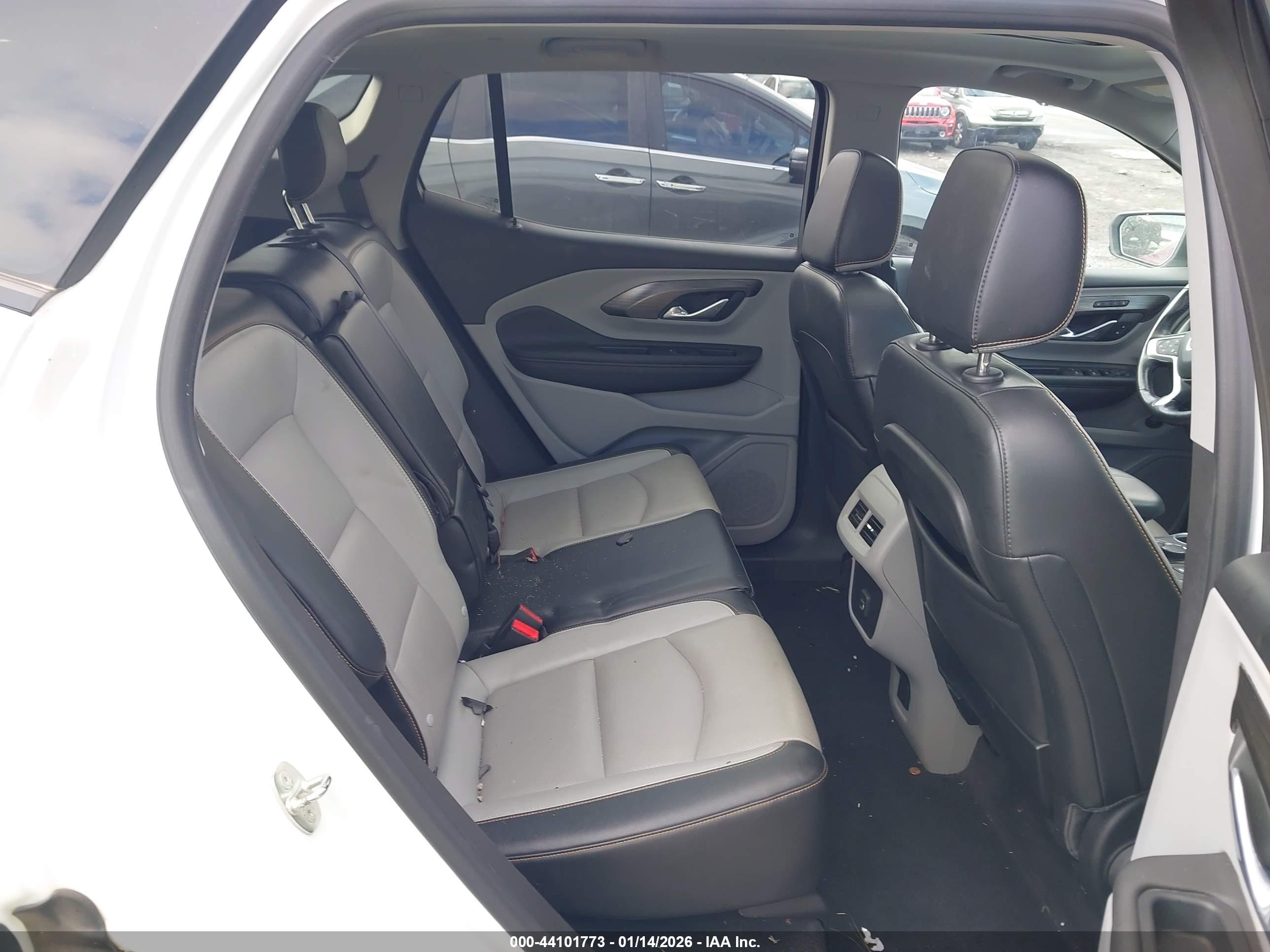 GMC TERRAIN image 8