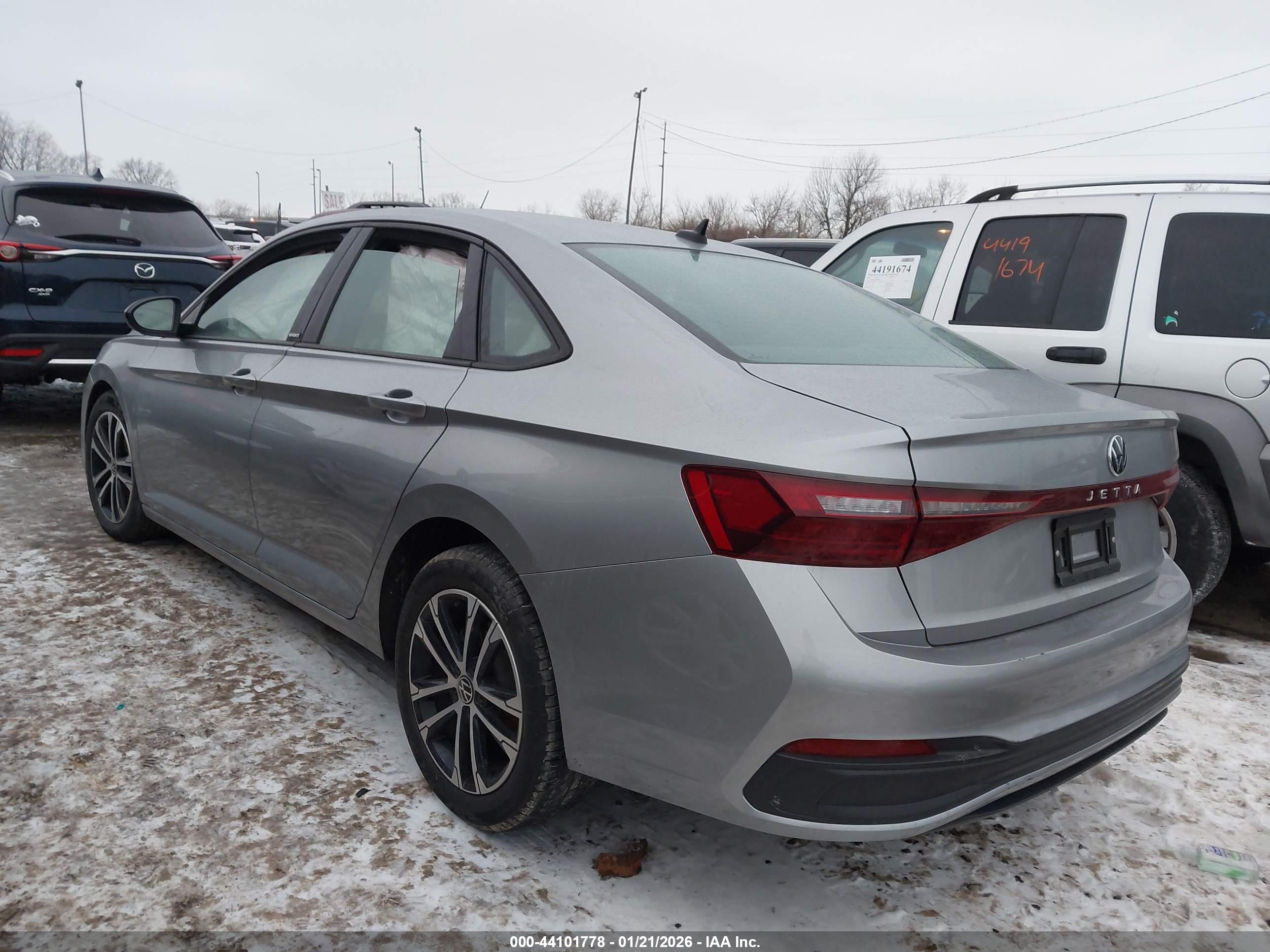 VOLKSWAGEN JETTA image 3