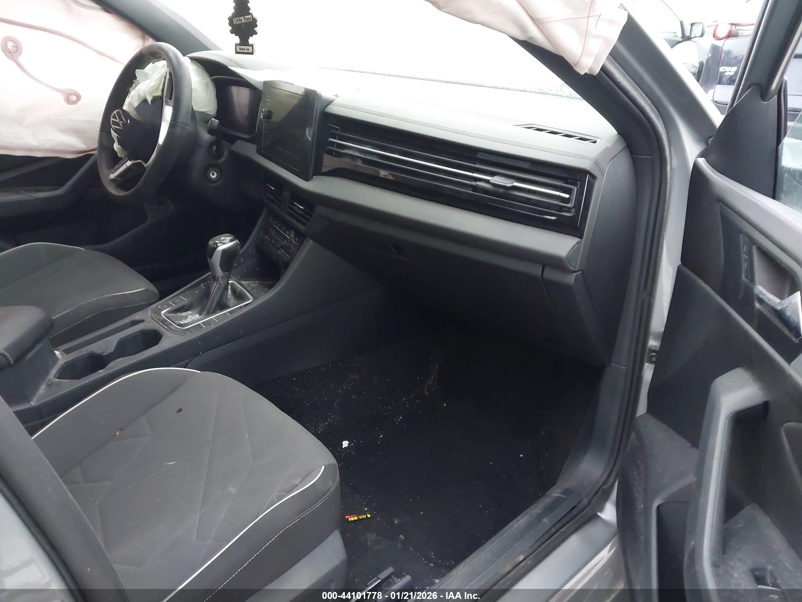 VOLKSWAGEN JETTA image 5
