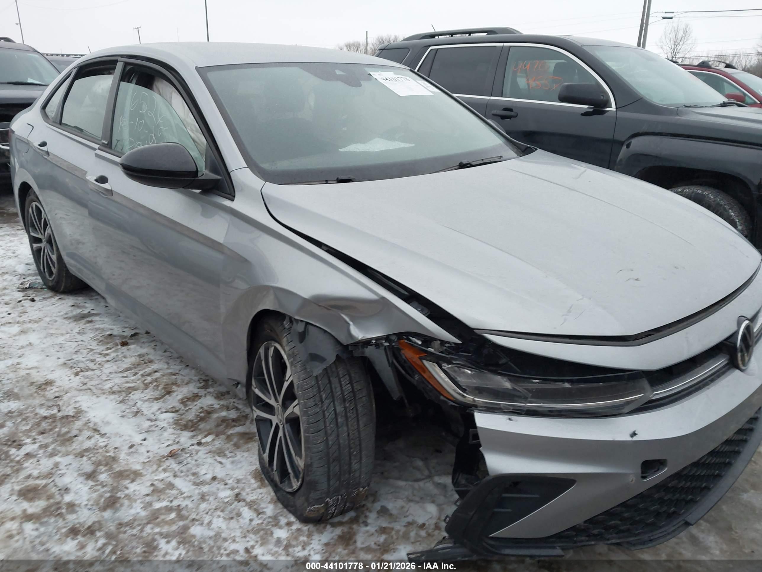 VOLKSWAGEN JETTA image 6