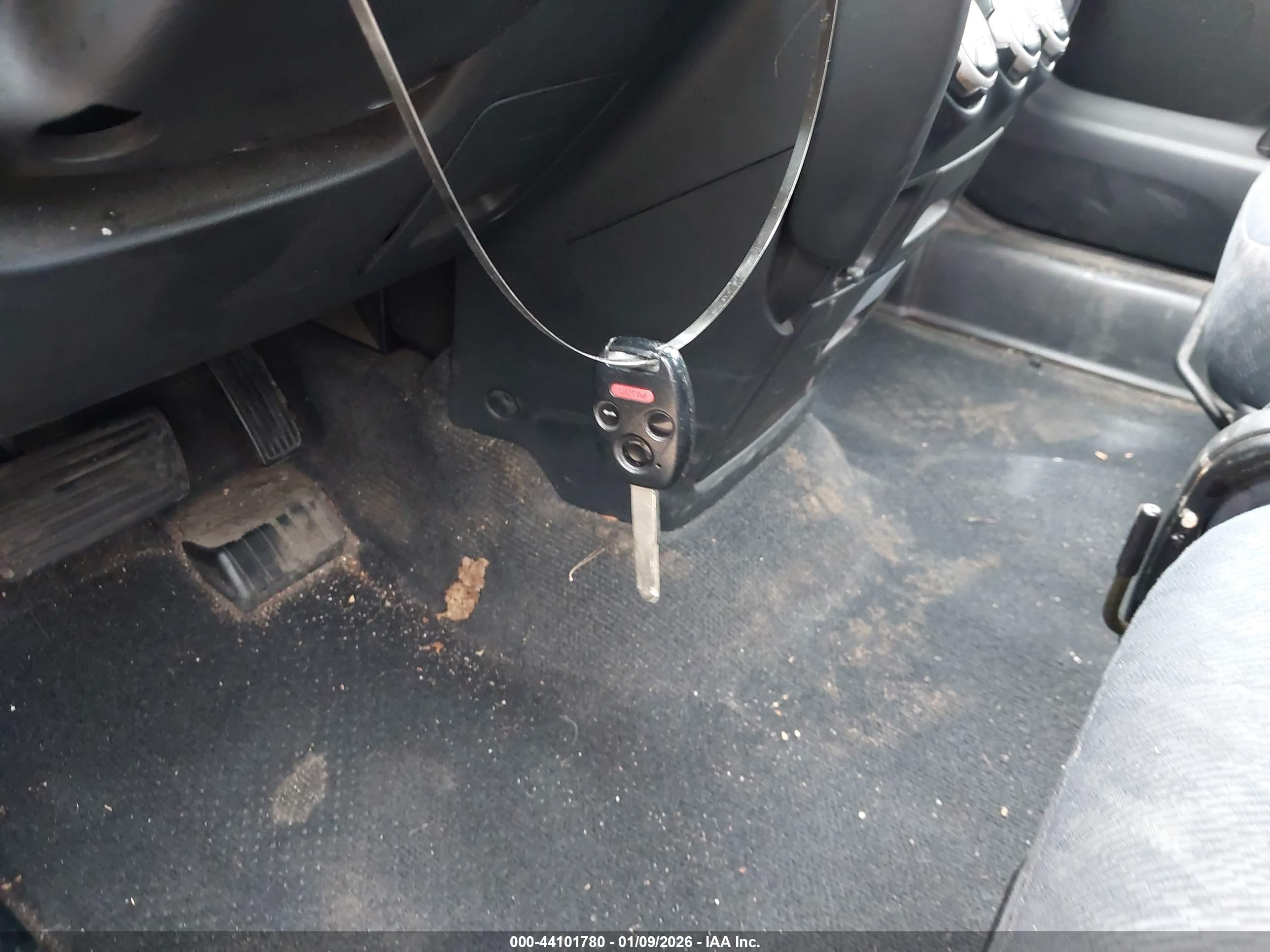 HONDA CR-V image 11