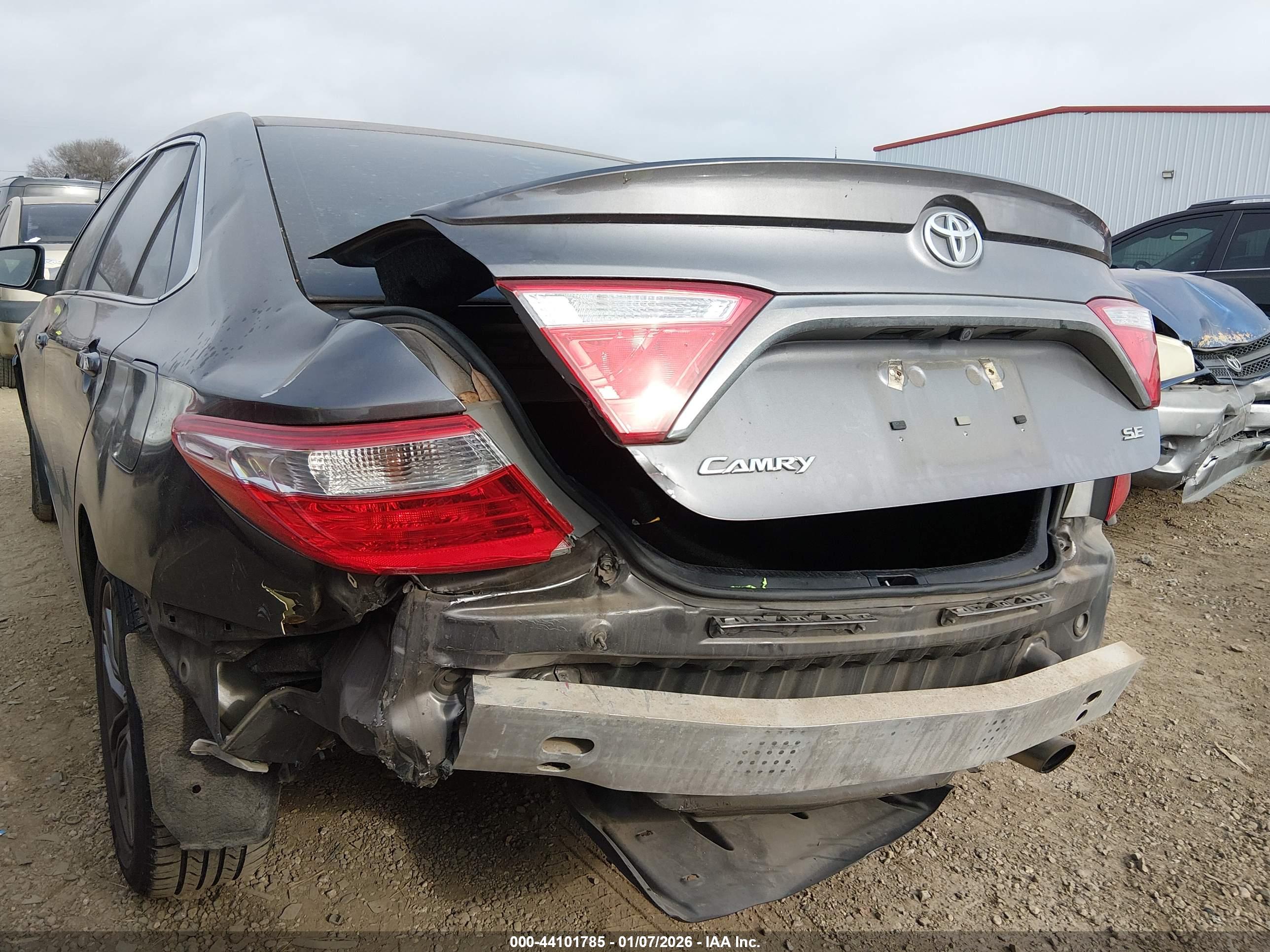 TOYOTA CAMRY image 6