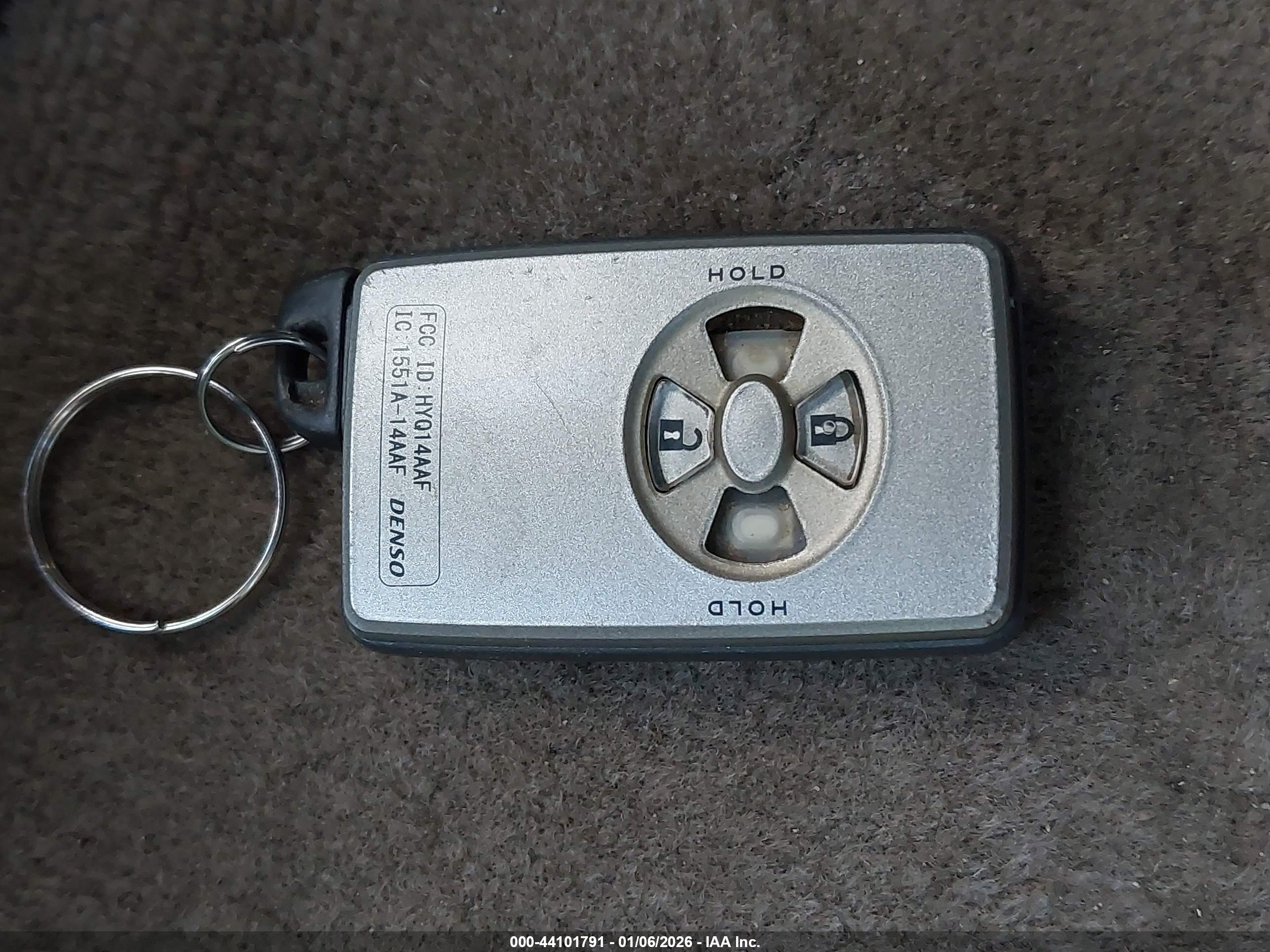 TOYOTA AVALON image 11