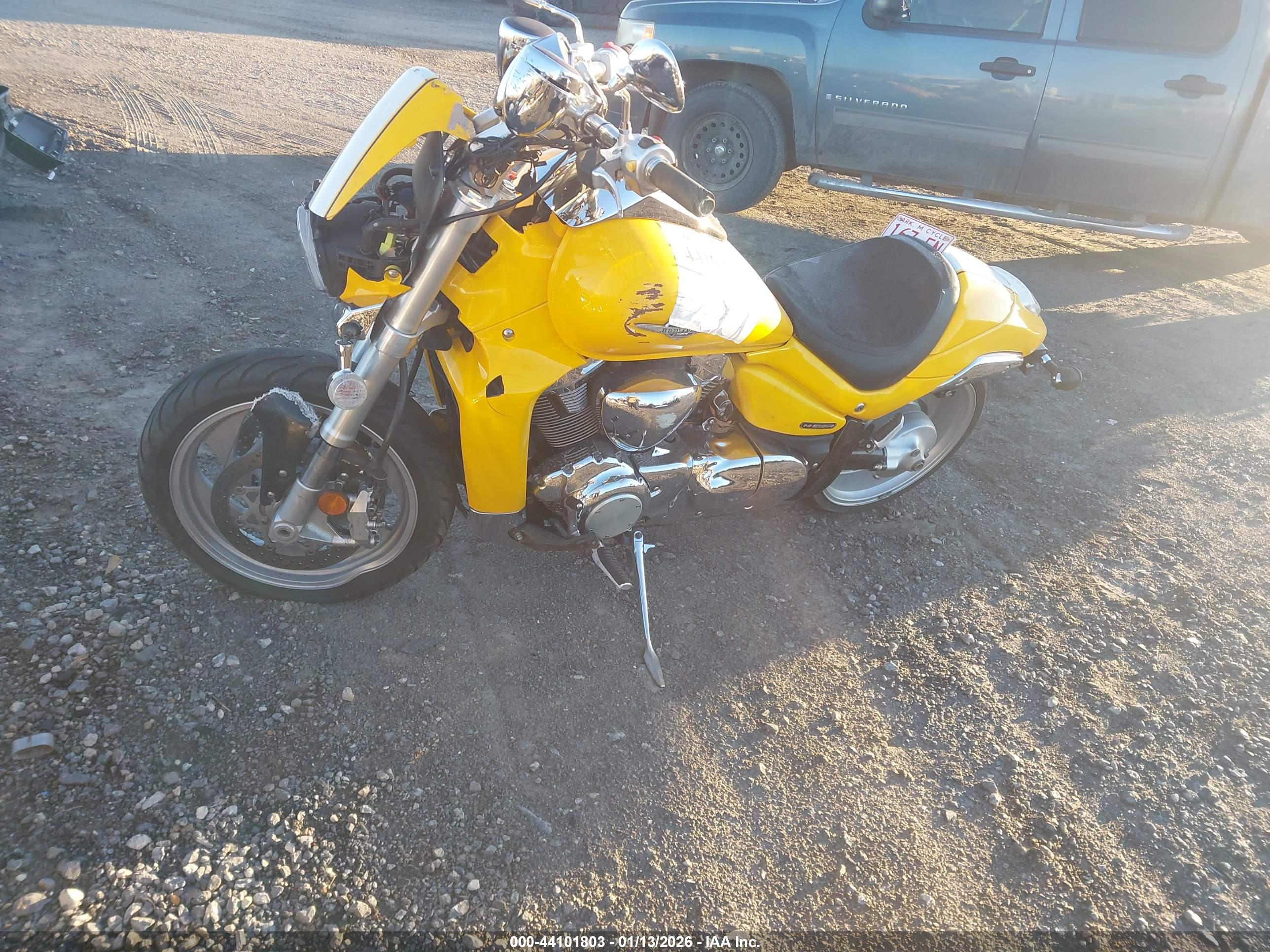 SUZUKI VZR1800 image 2