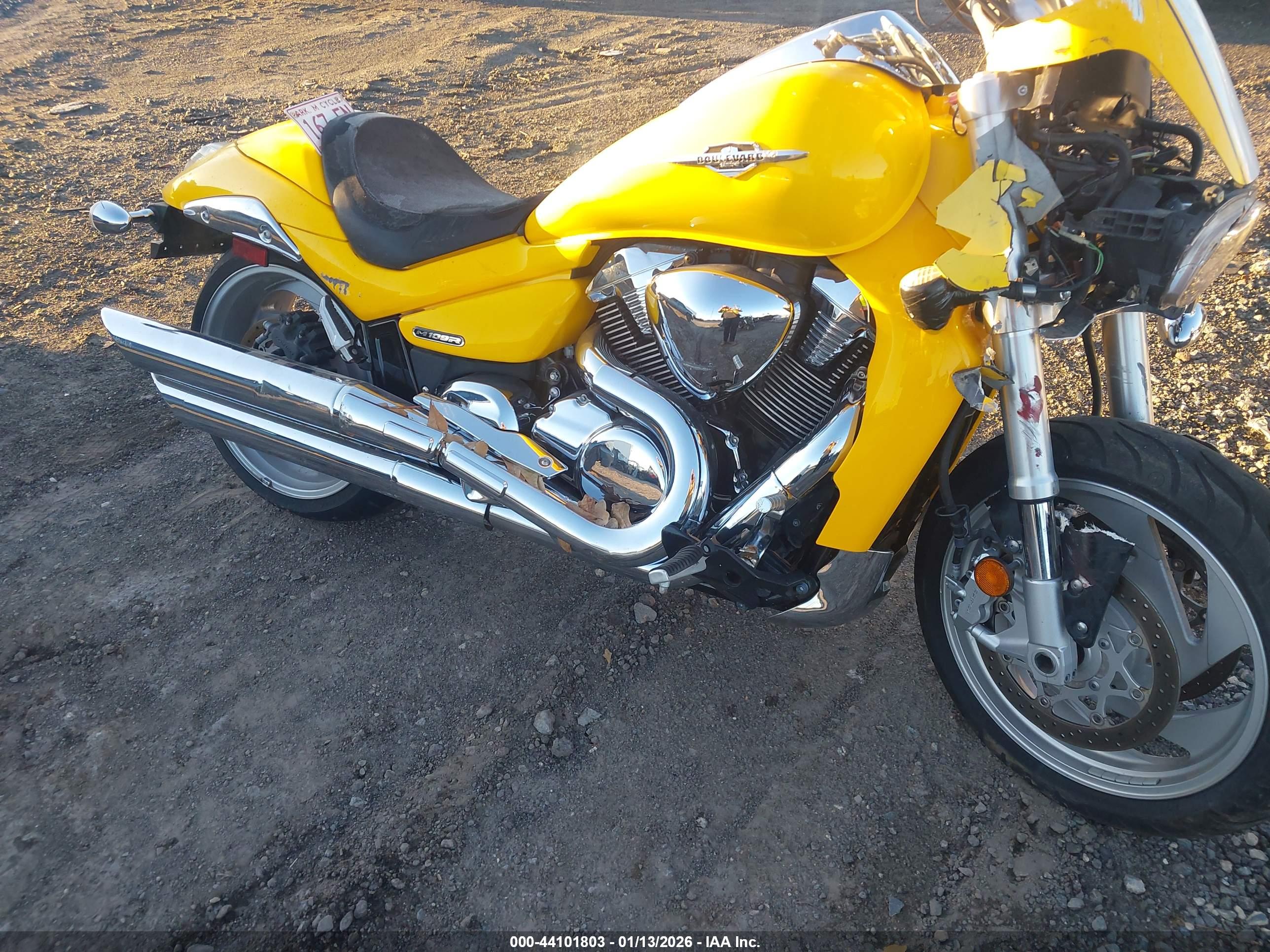 SUZUKI VZR1800 image 8