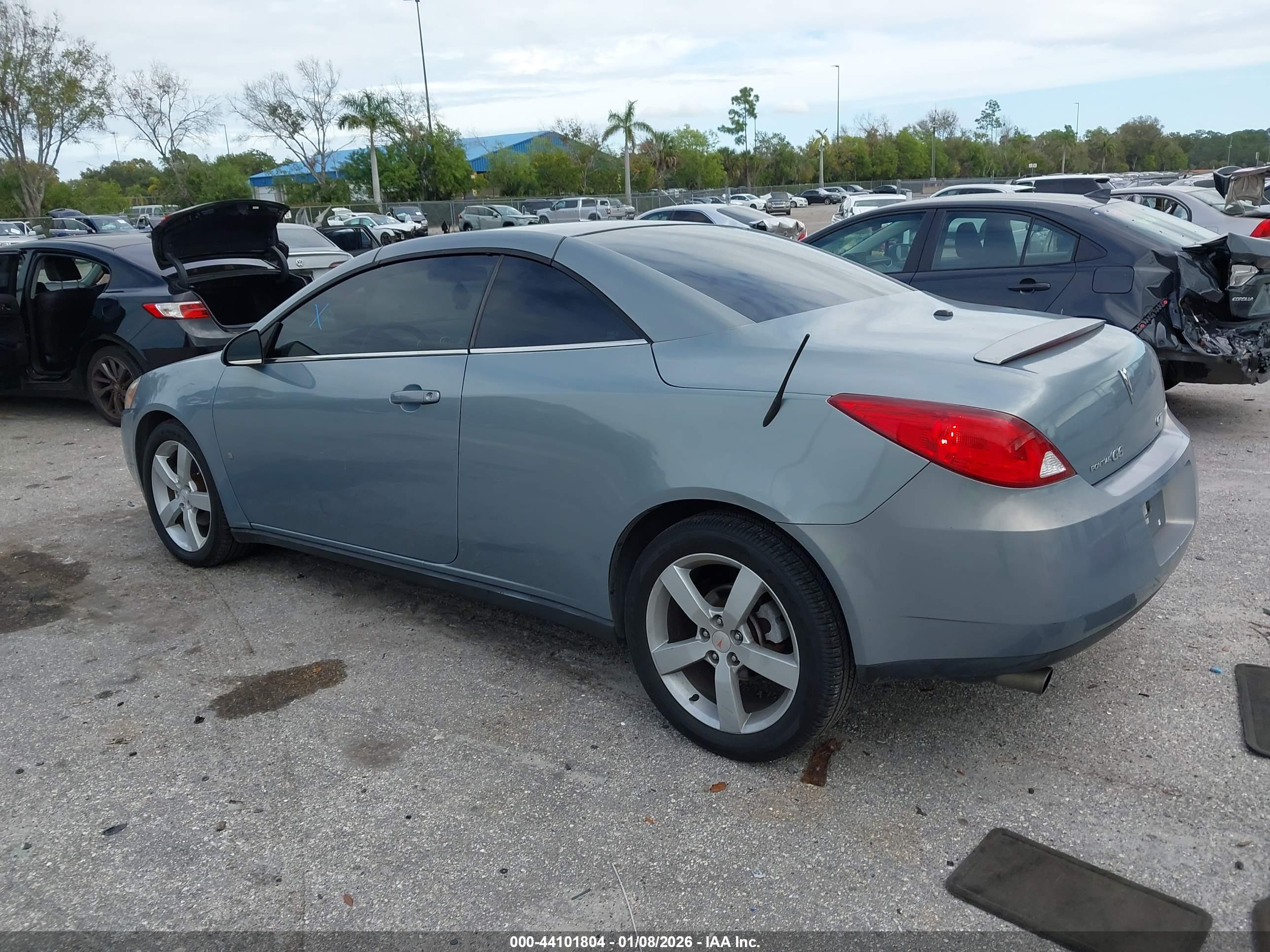 PONTIAC G6 image 3