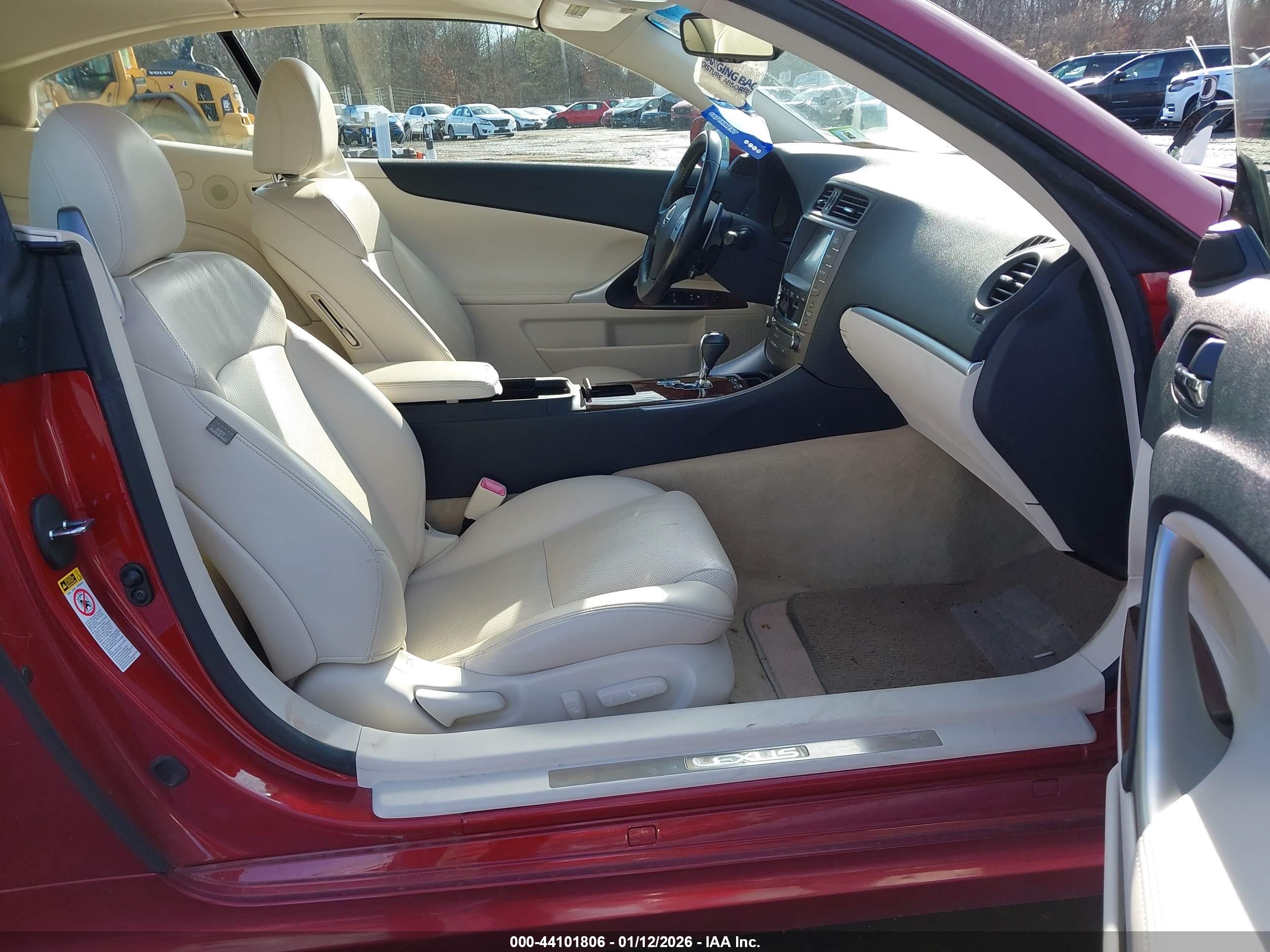 LEXUS IS image 5