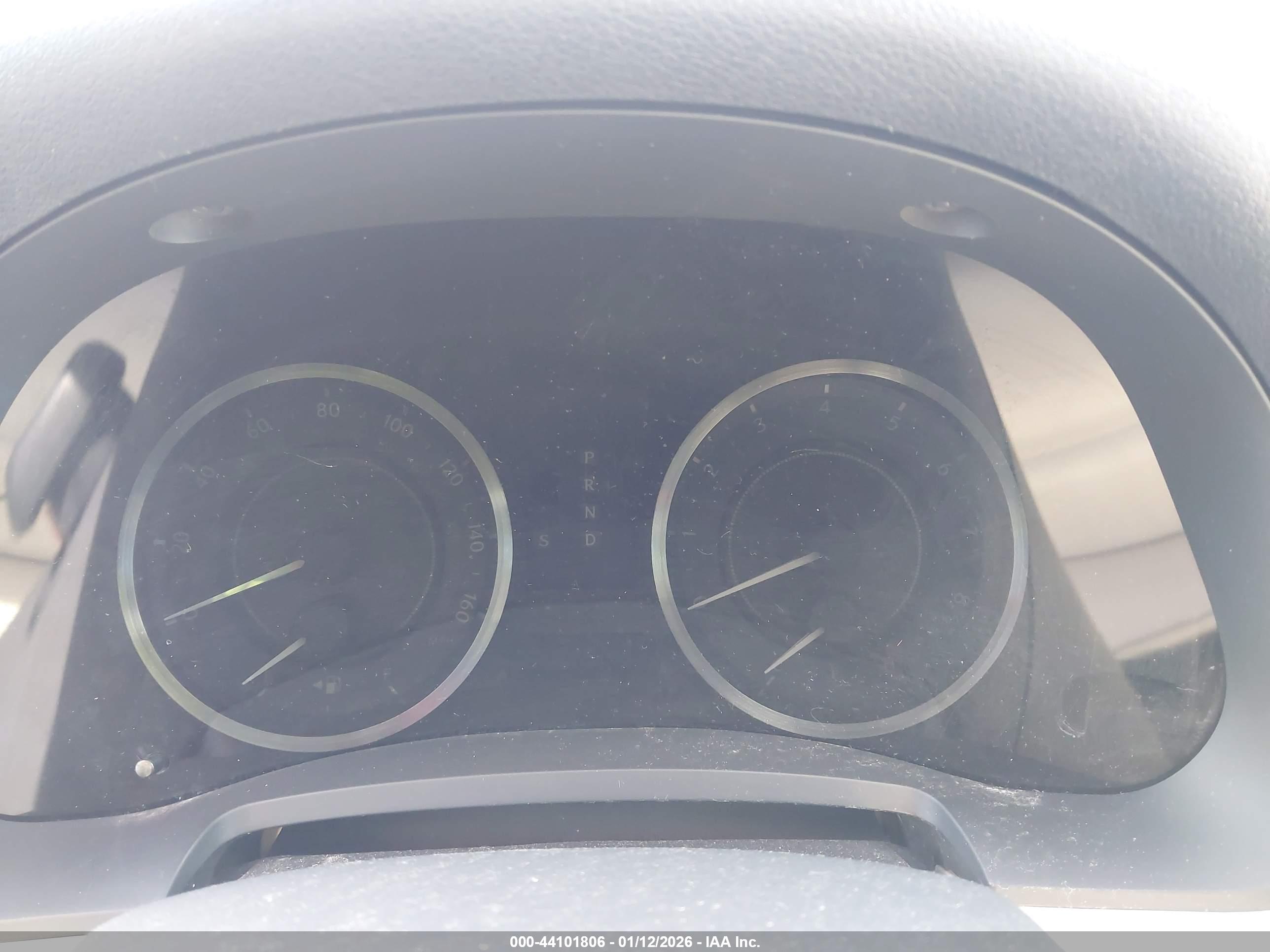LEXUS IS image 7