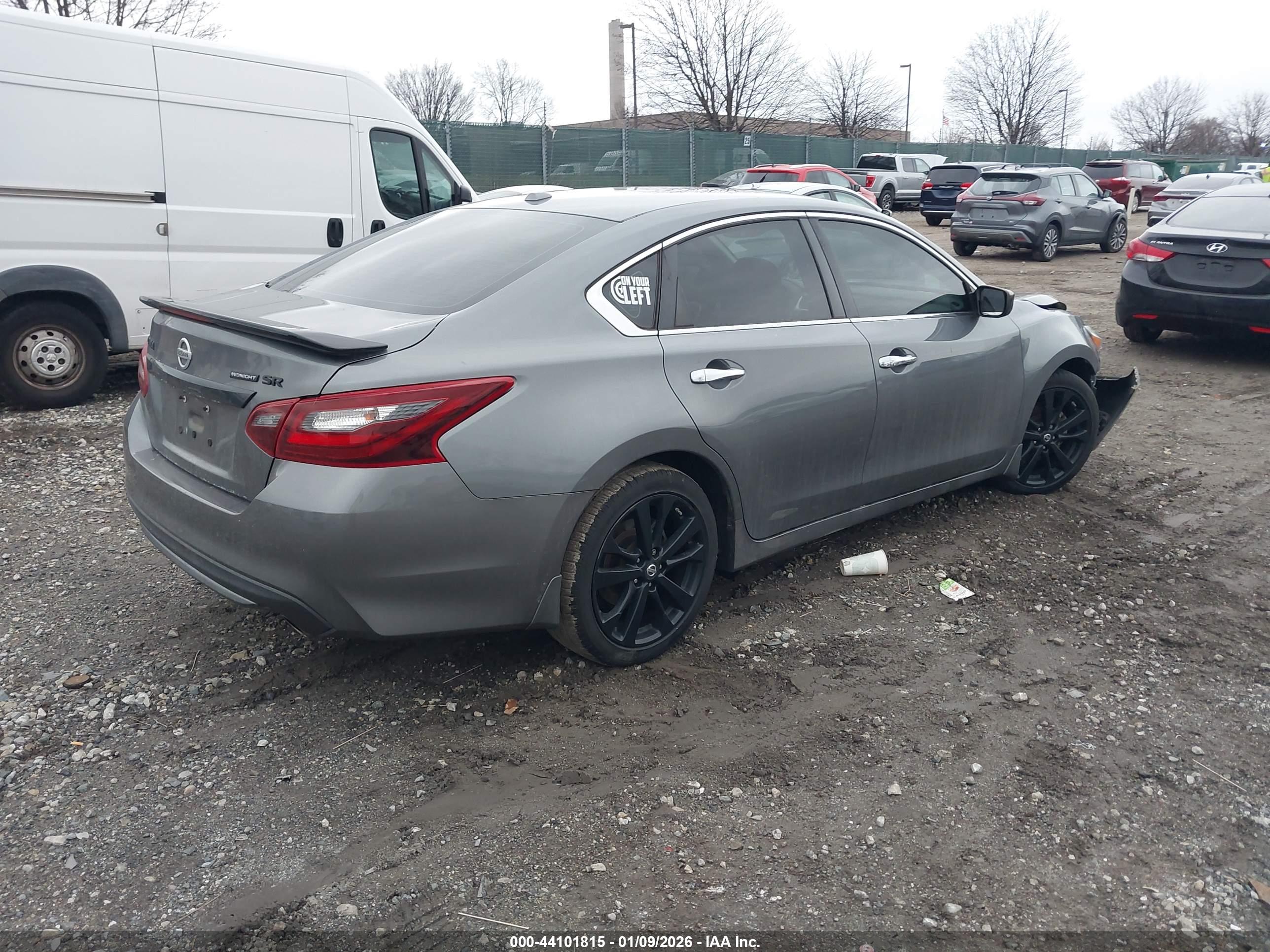 NISSAN ALTIMA image 4