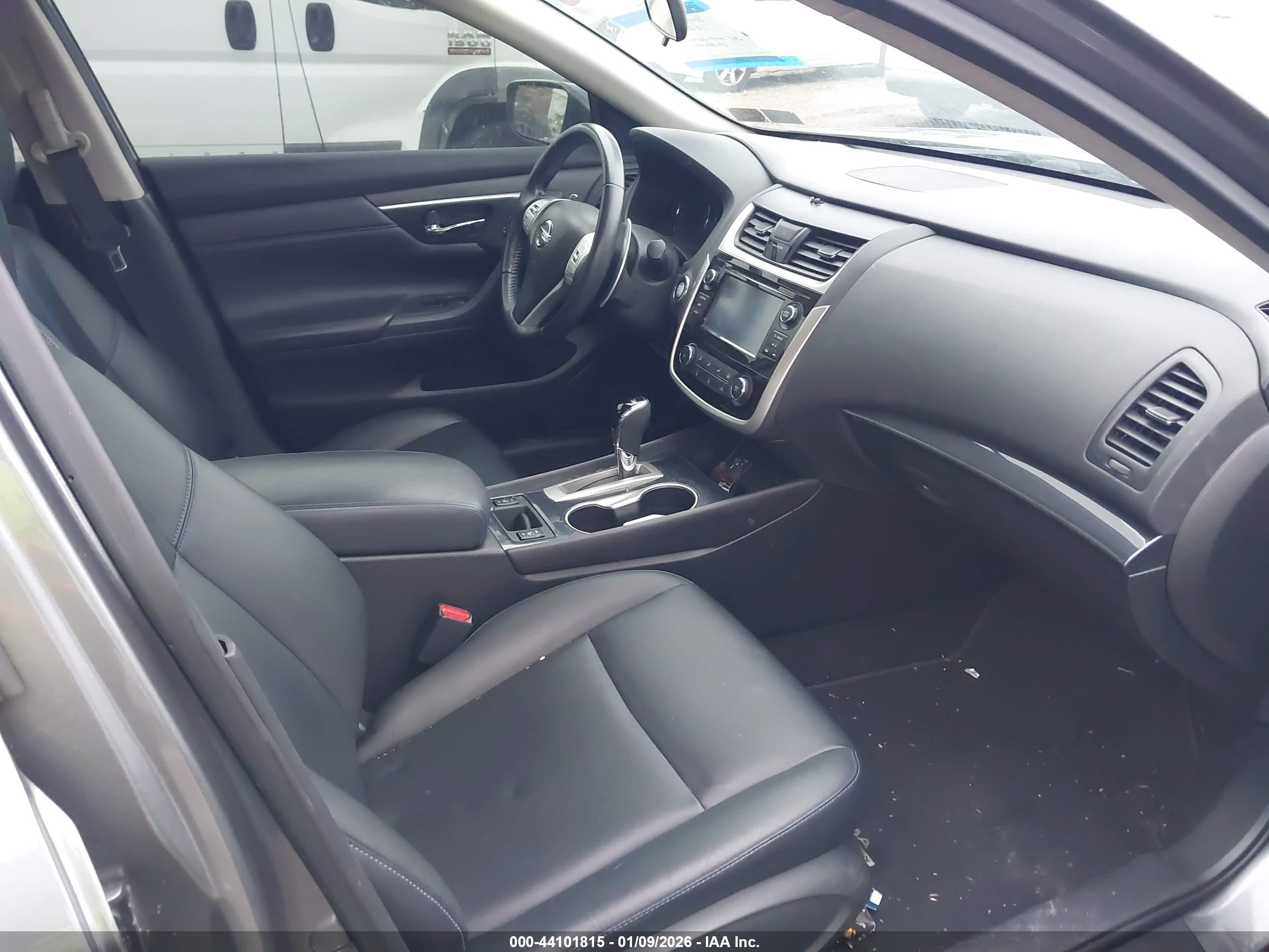 NISSAN ALTIMA image 5
