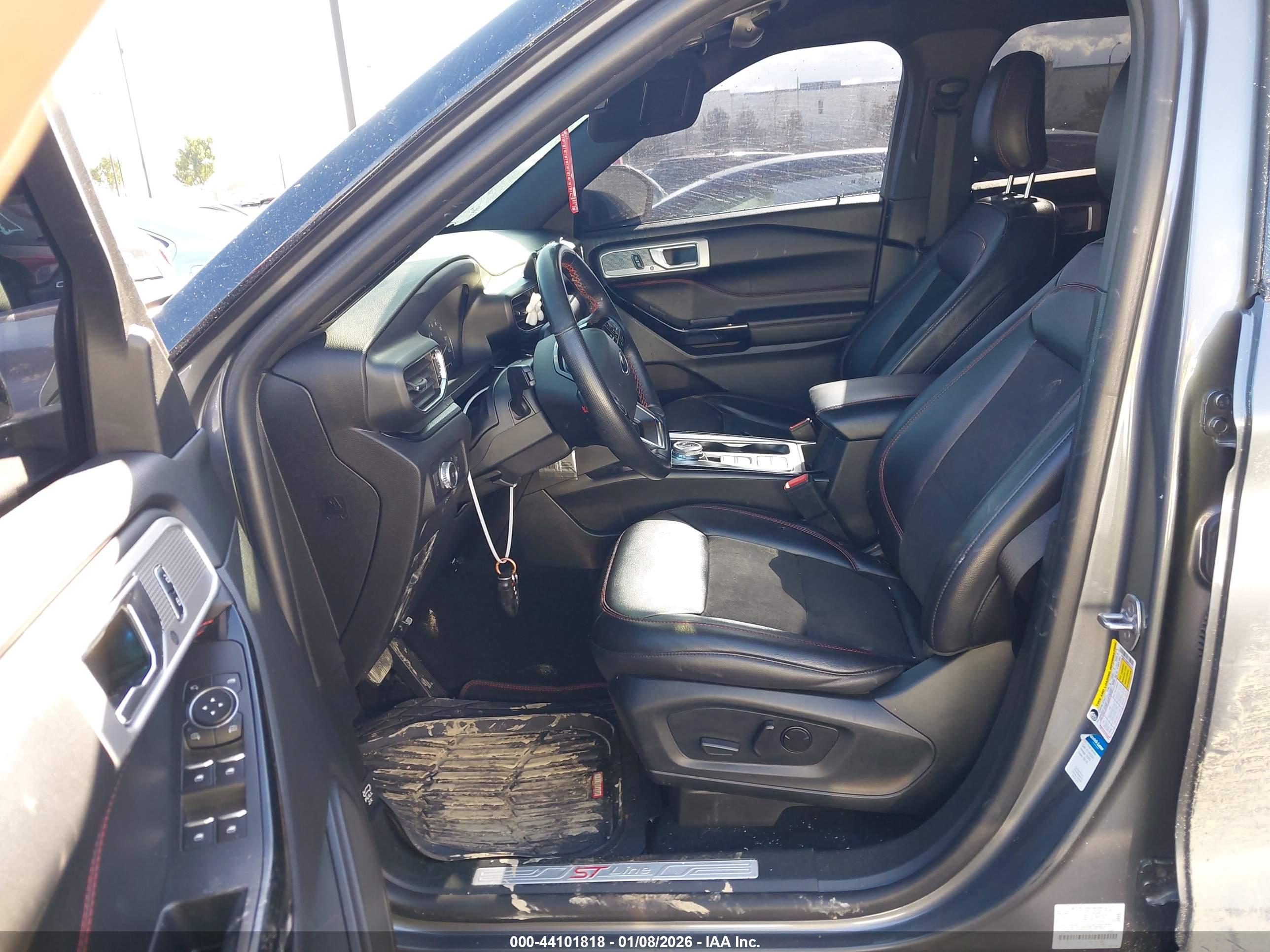 FORD EXPLORER image 5