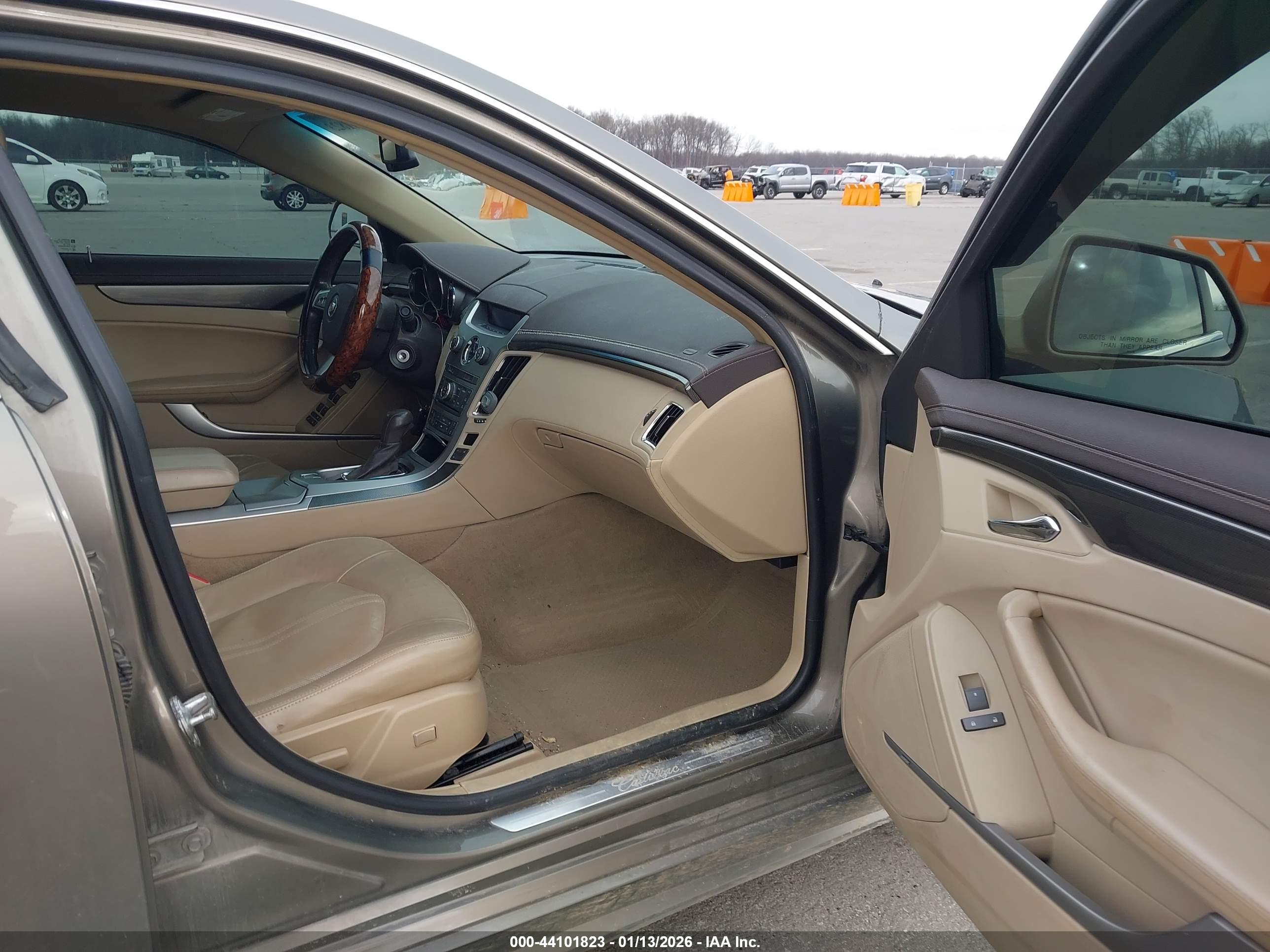CADILLAC CTS image 5