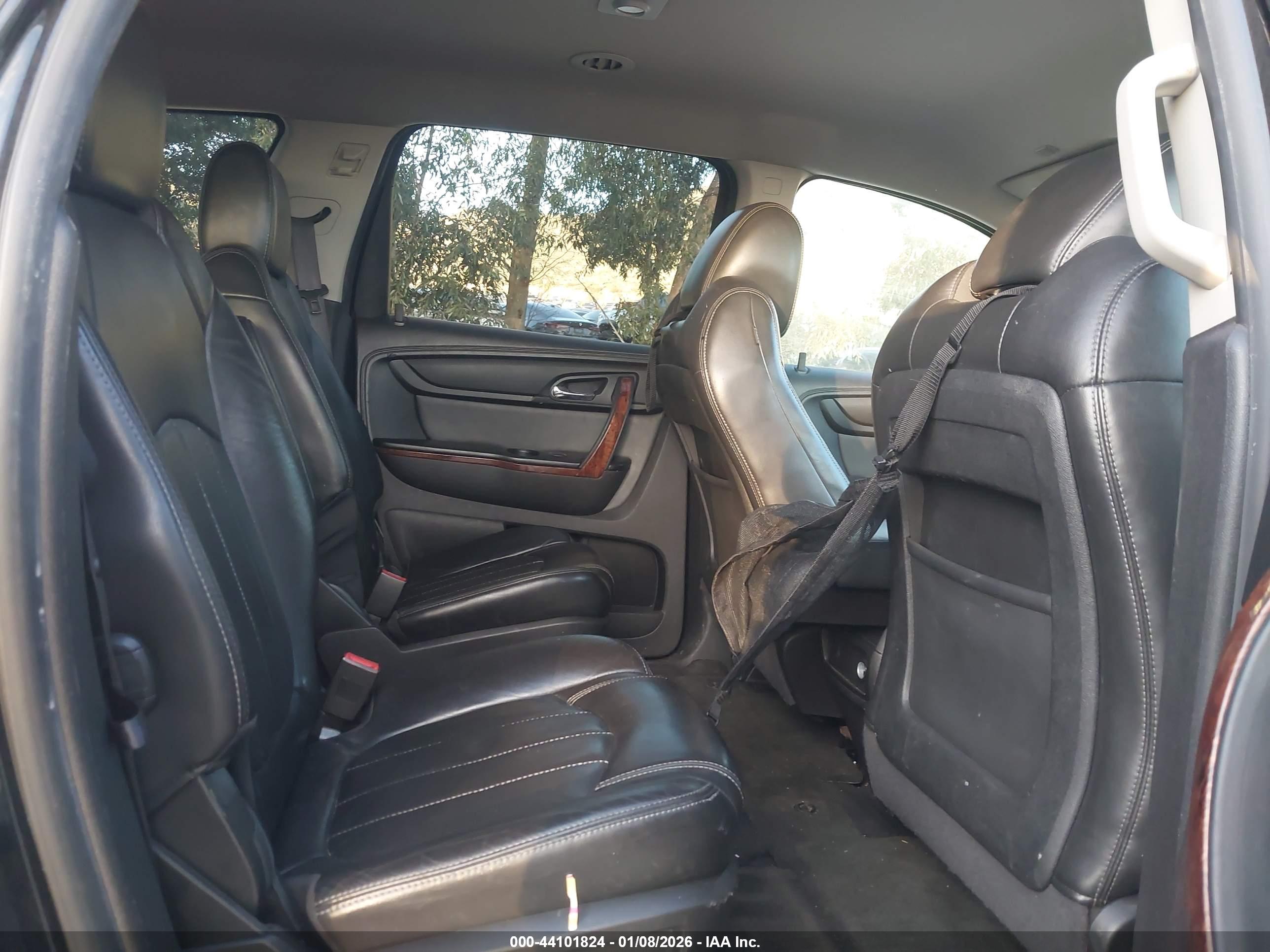CHEVROLET TRAVERSE image 8