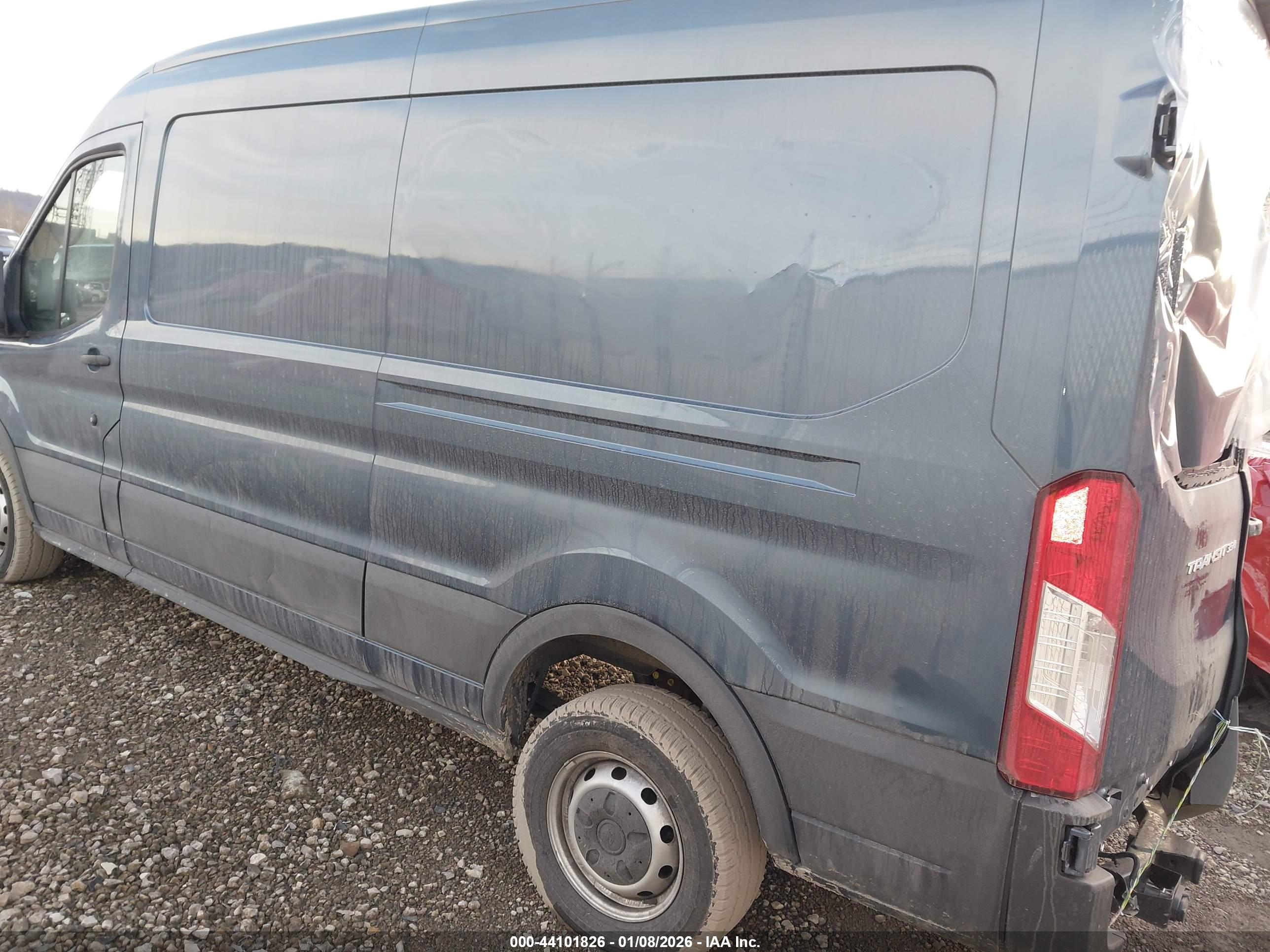 FORD TRANSIT-350 image 3