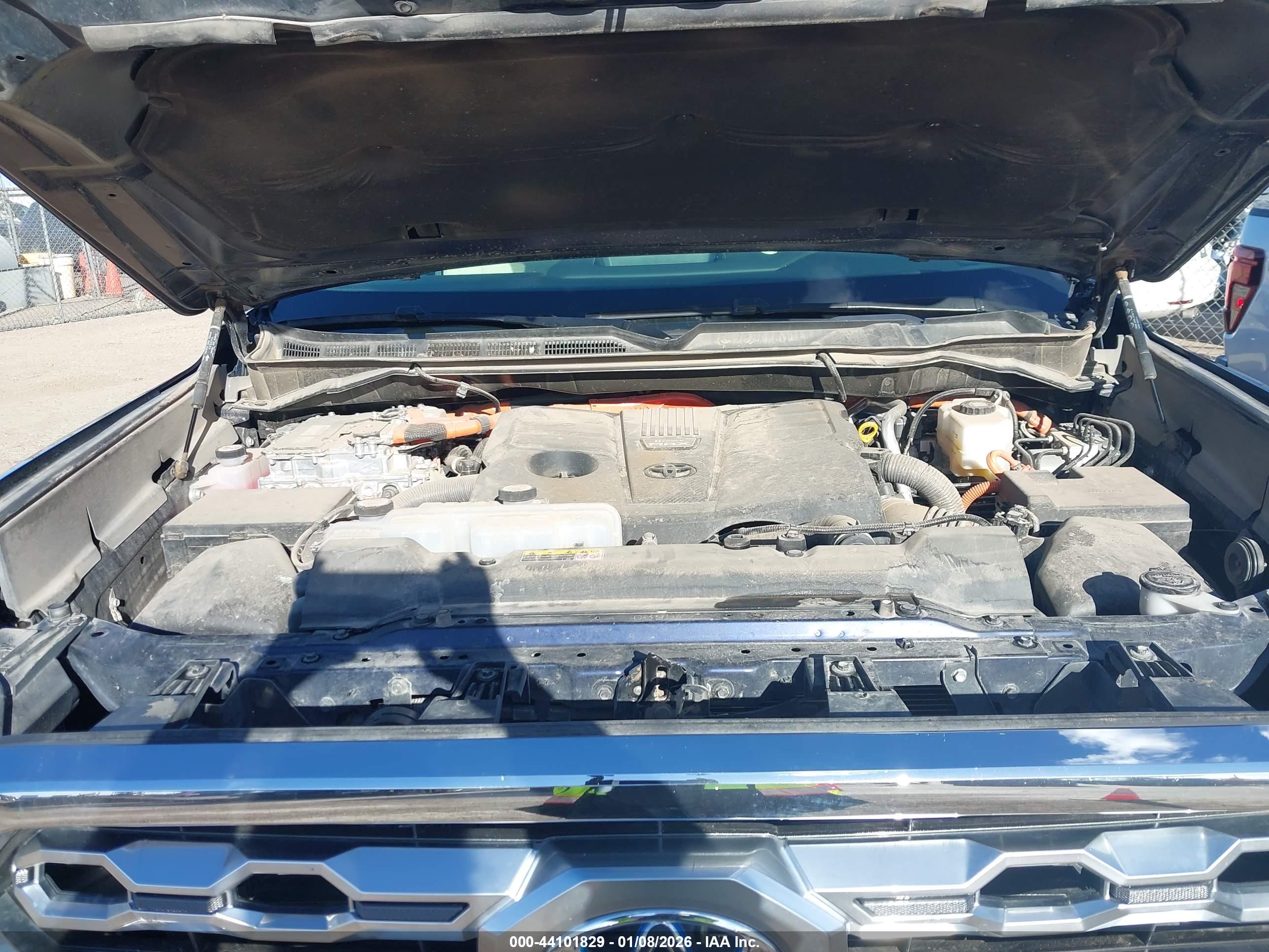 TOYOTA TUNDRA image 10