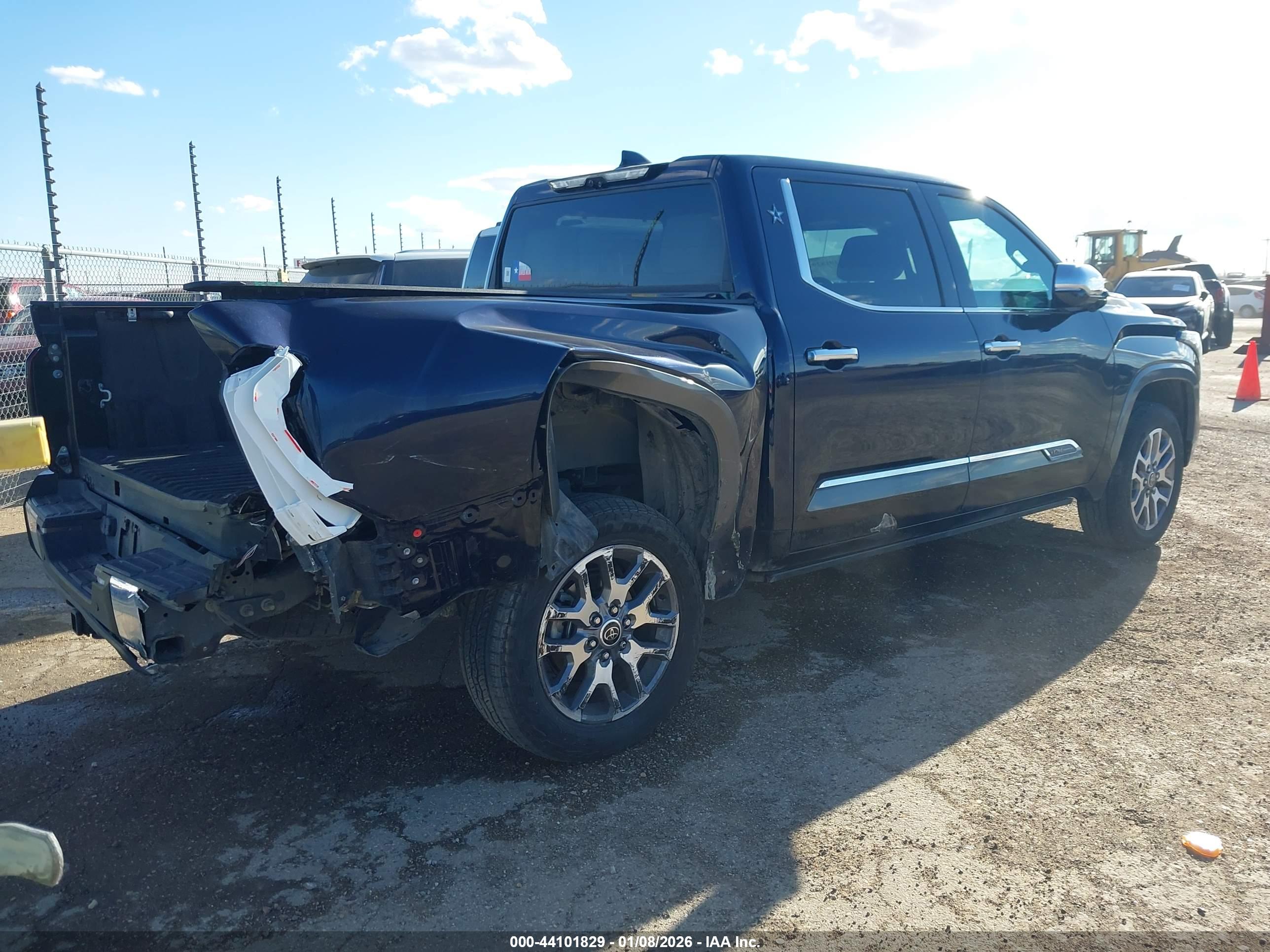 TOYOTA TUNDRA image 4