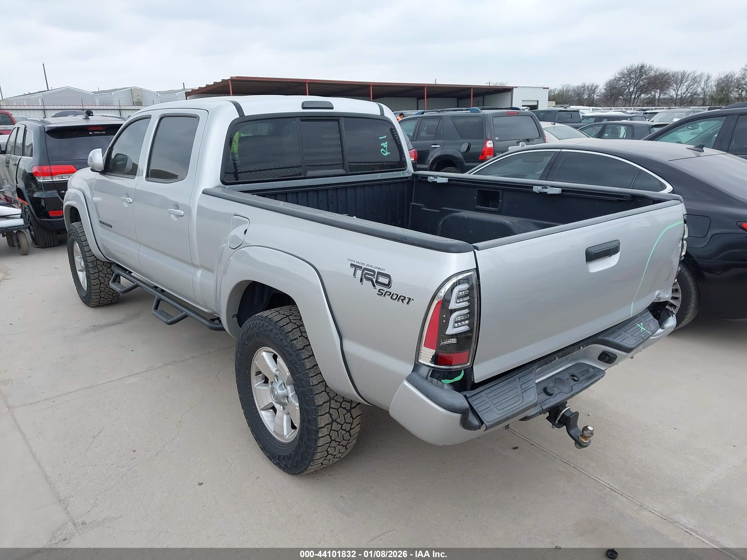 TOYOTA TACOMA image 3
