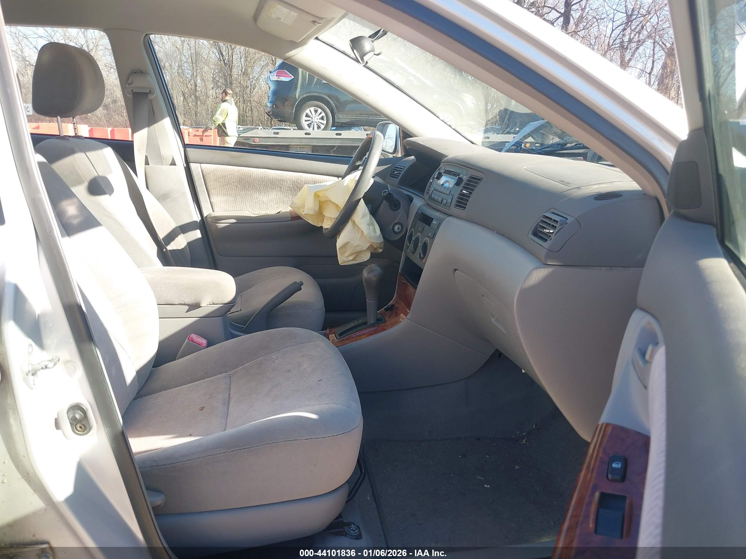 TOYOTA COROLLA image 5