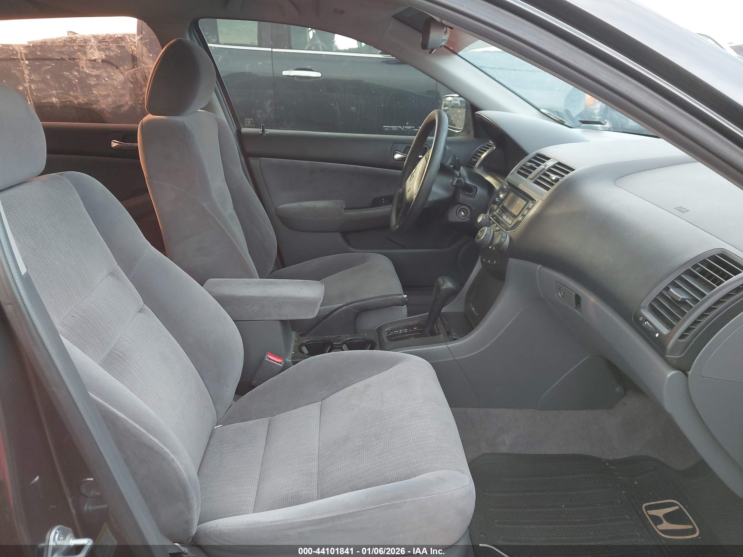 HONDA ACCORD image 5