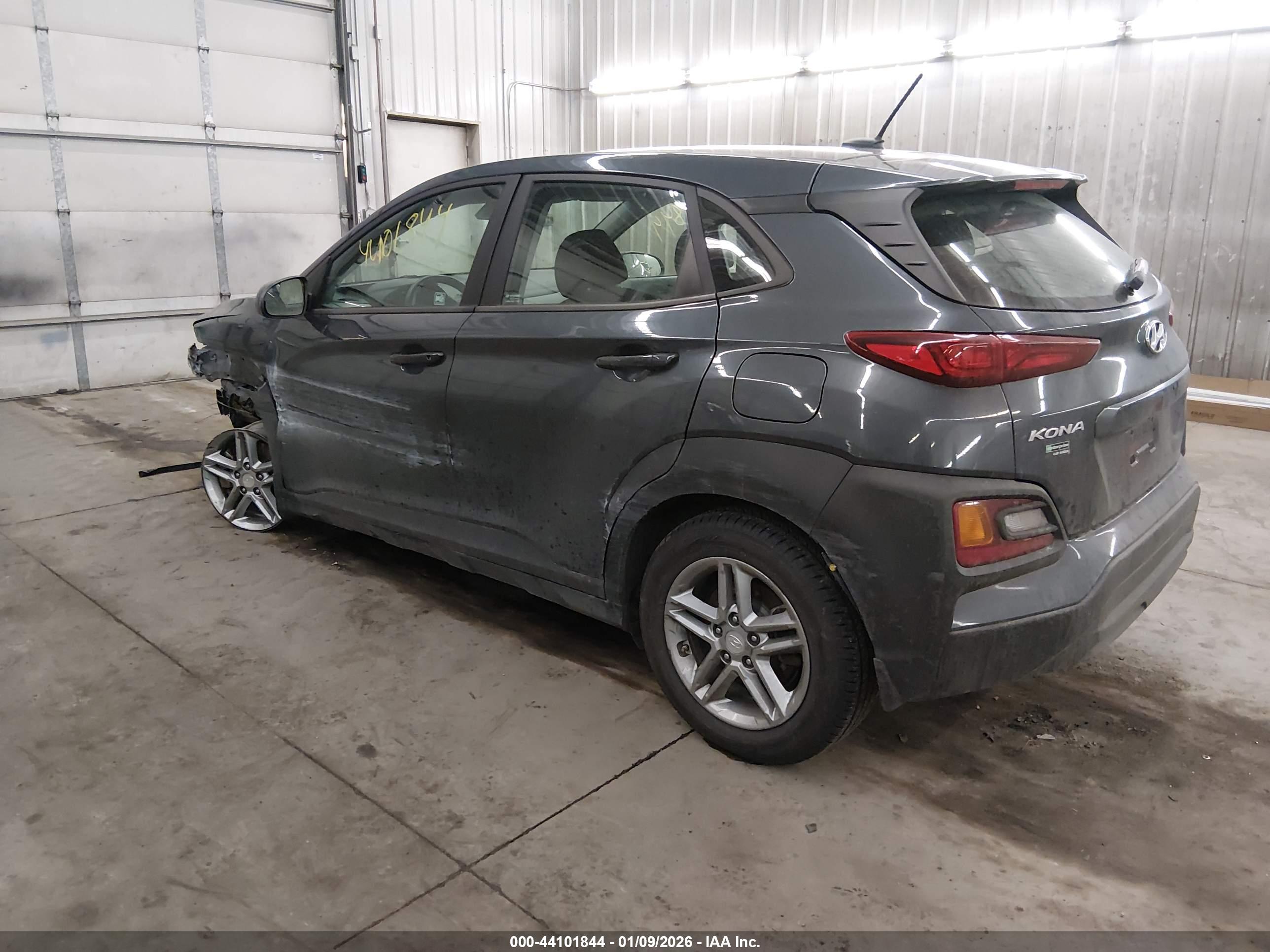 HYUNDAI KONA image 3