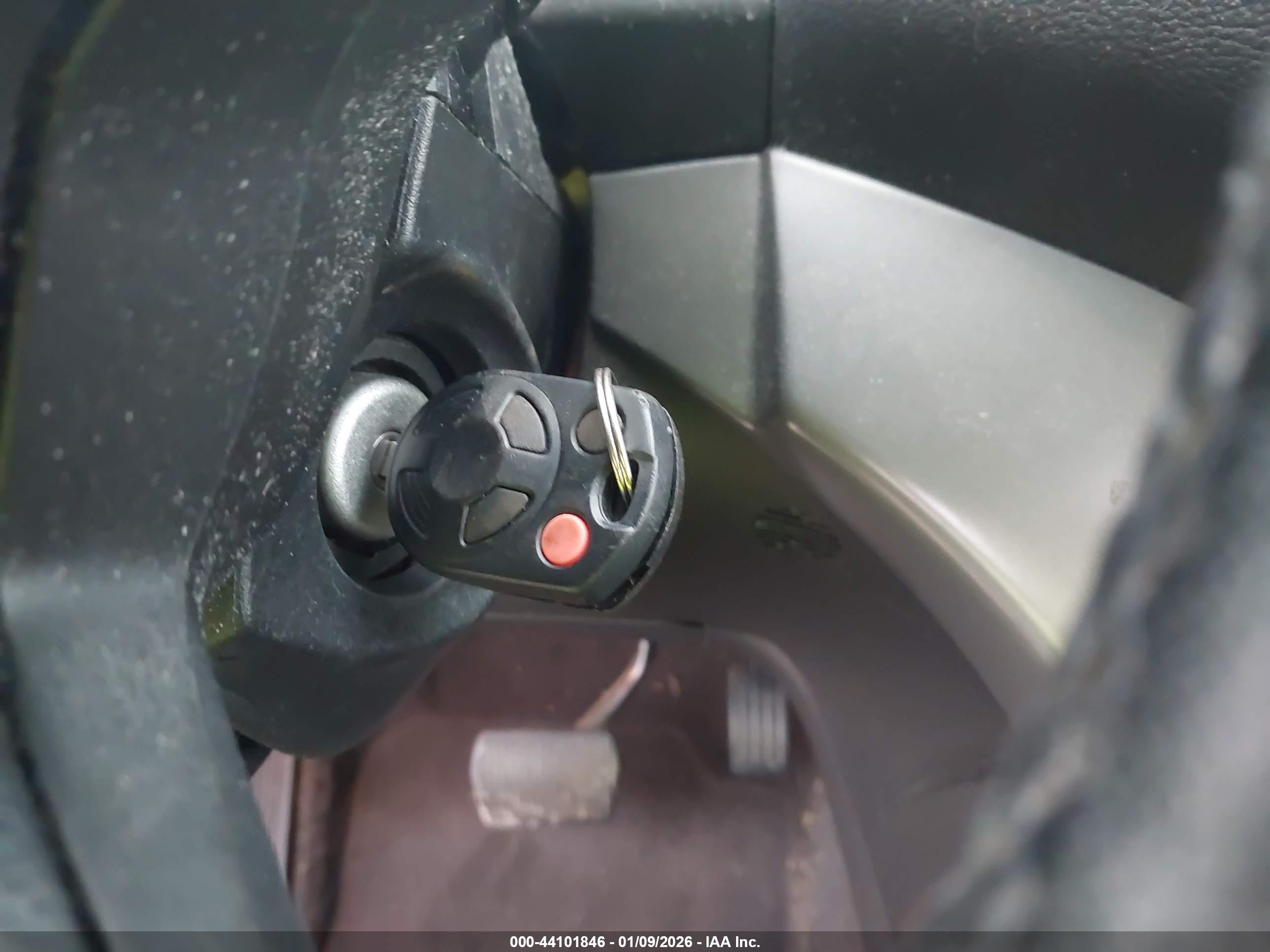 FORD ESCAPE image 11