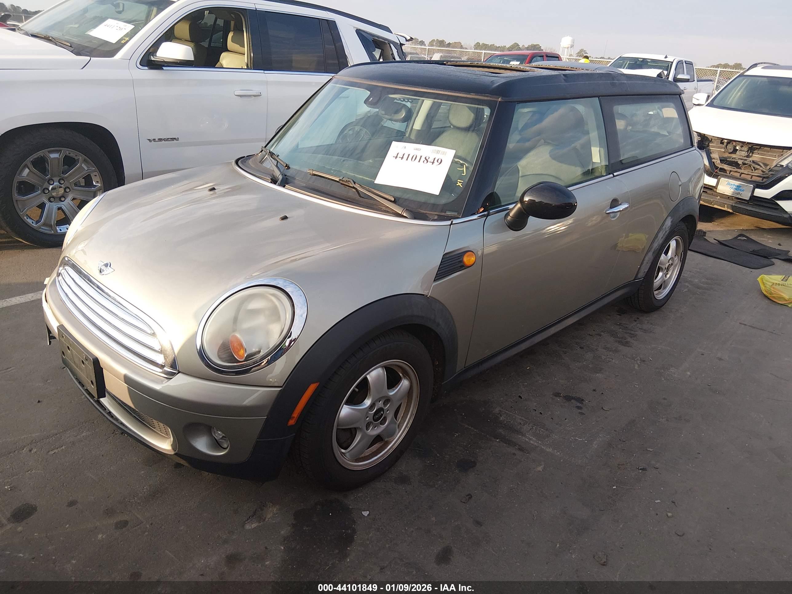 MINI COOPER image 2