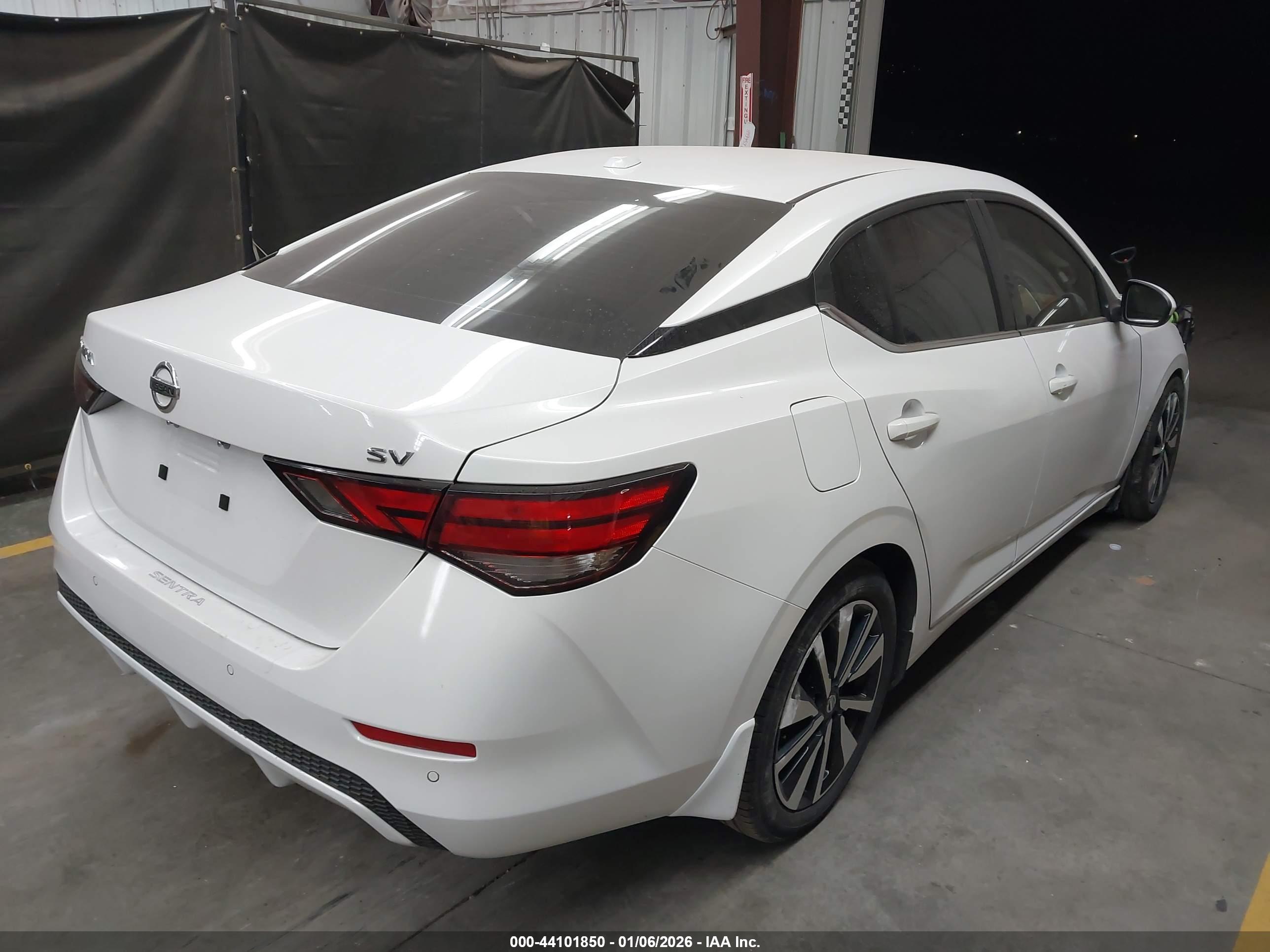 NISSAN SENTRA image 4
