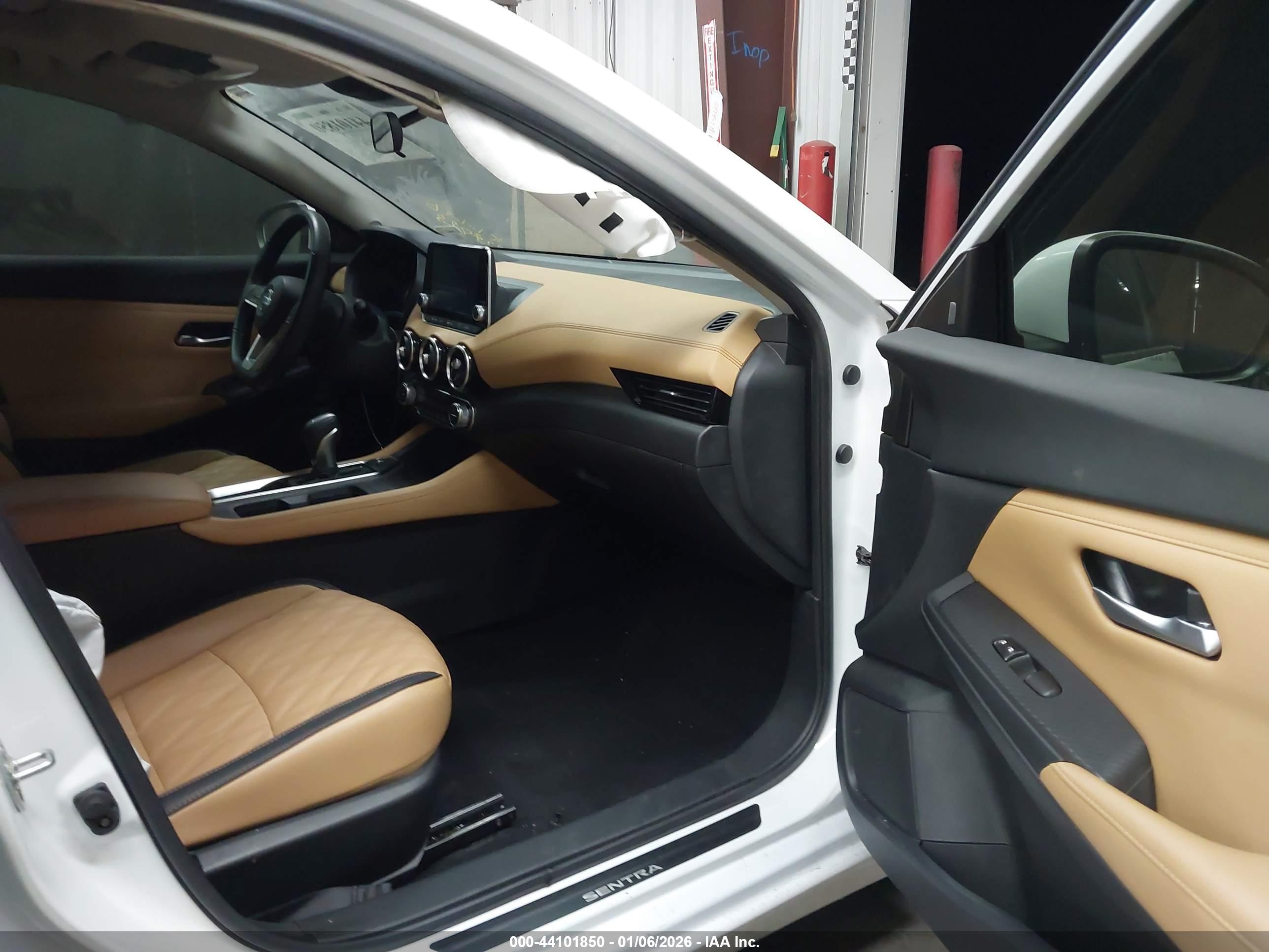 NISSAN SENTRA image 5