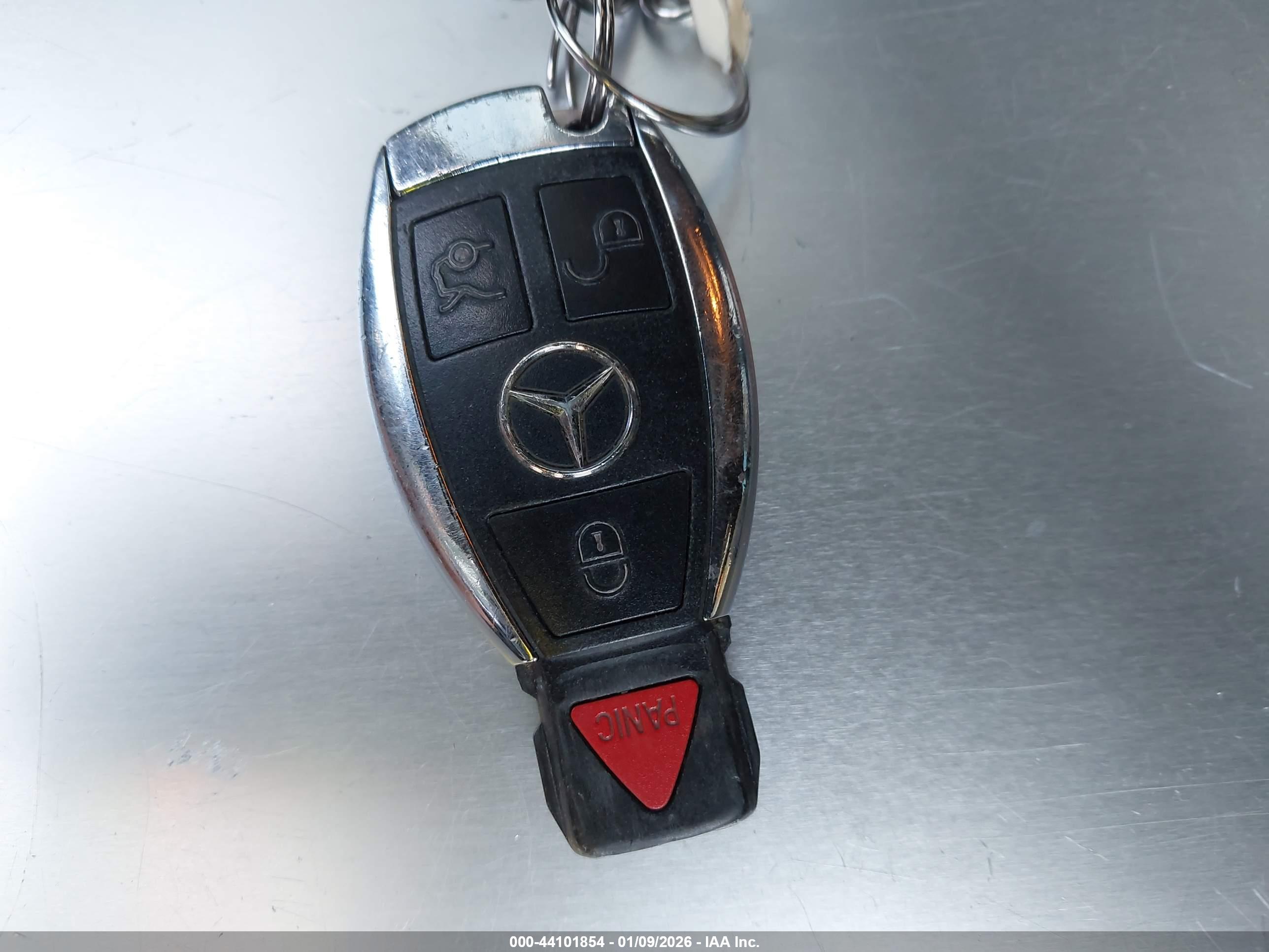 MERCEDES-BENZ C image 11