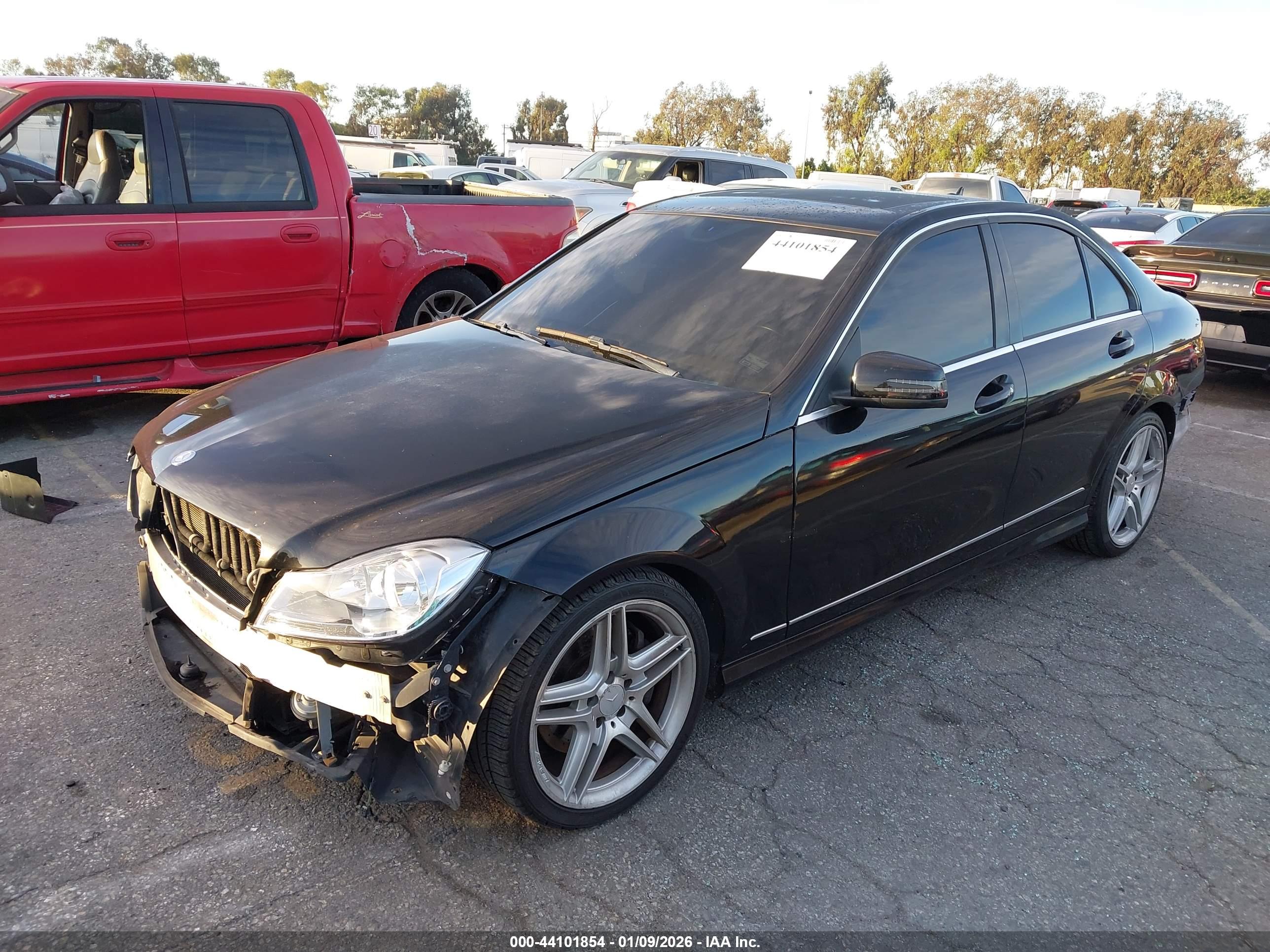 MERCEDES-BENZ C image 2